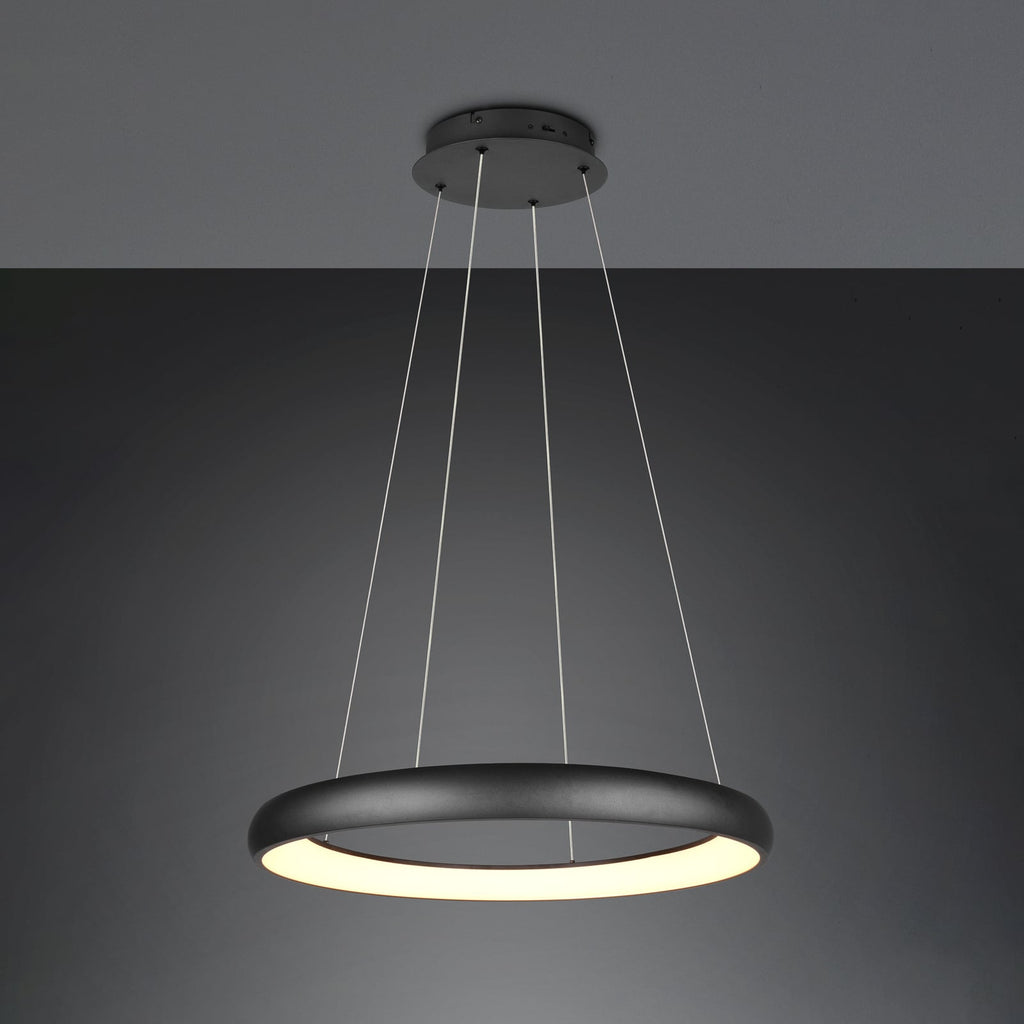 LED pendellampe Cardona ring Ø75 cm svart detalj av lyskilde