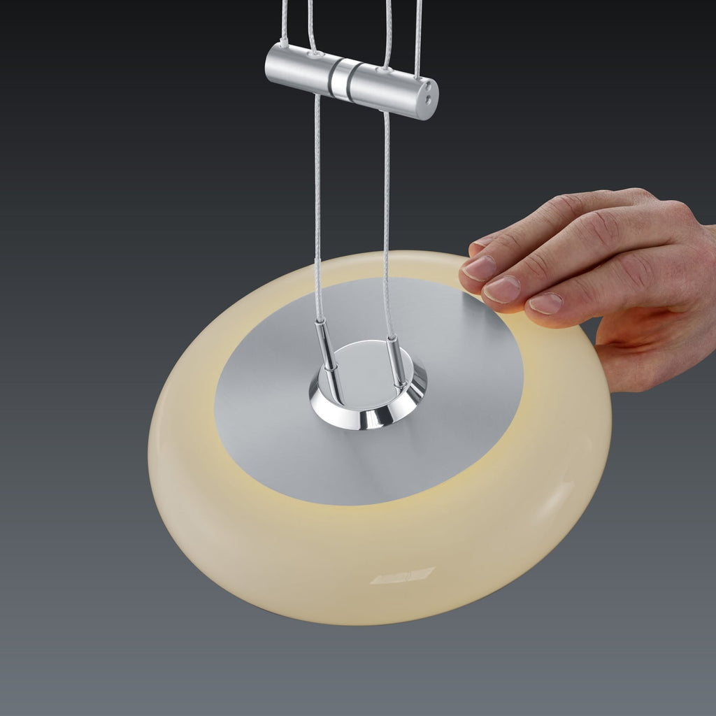 LED pendellampe Centa nikkelfinish og glasslamper bakside
