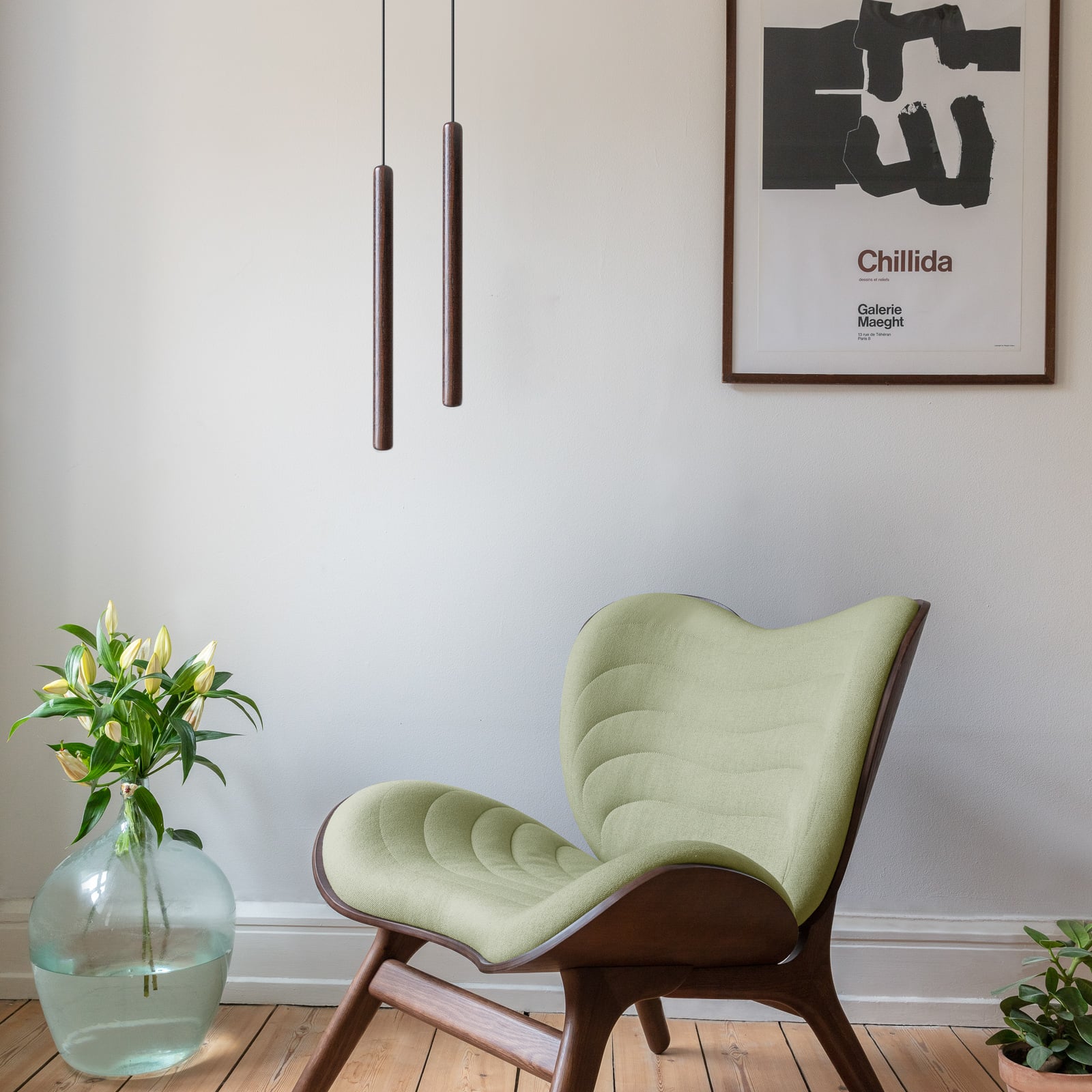 LED pendellampe Chimes Tall mørk eik fra siden