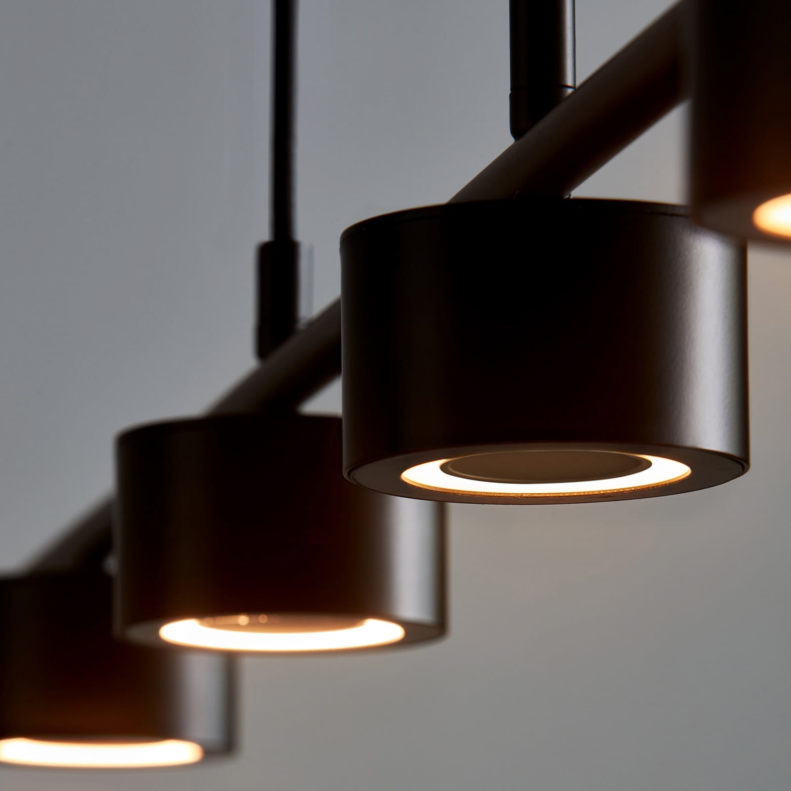 LED pendellampe Clyde 4-lys svart 115 cm dimbar - Nordlux nærbilde