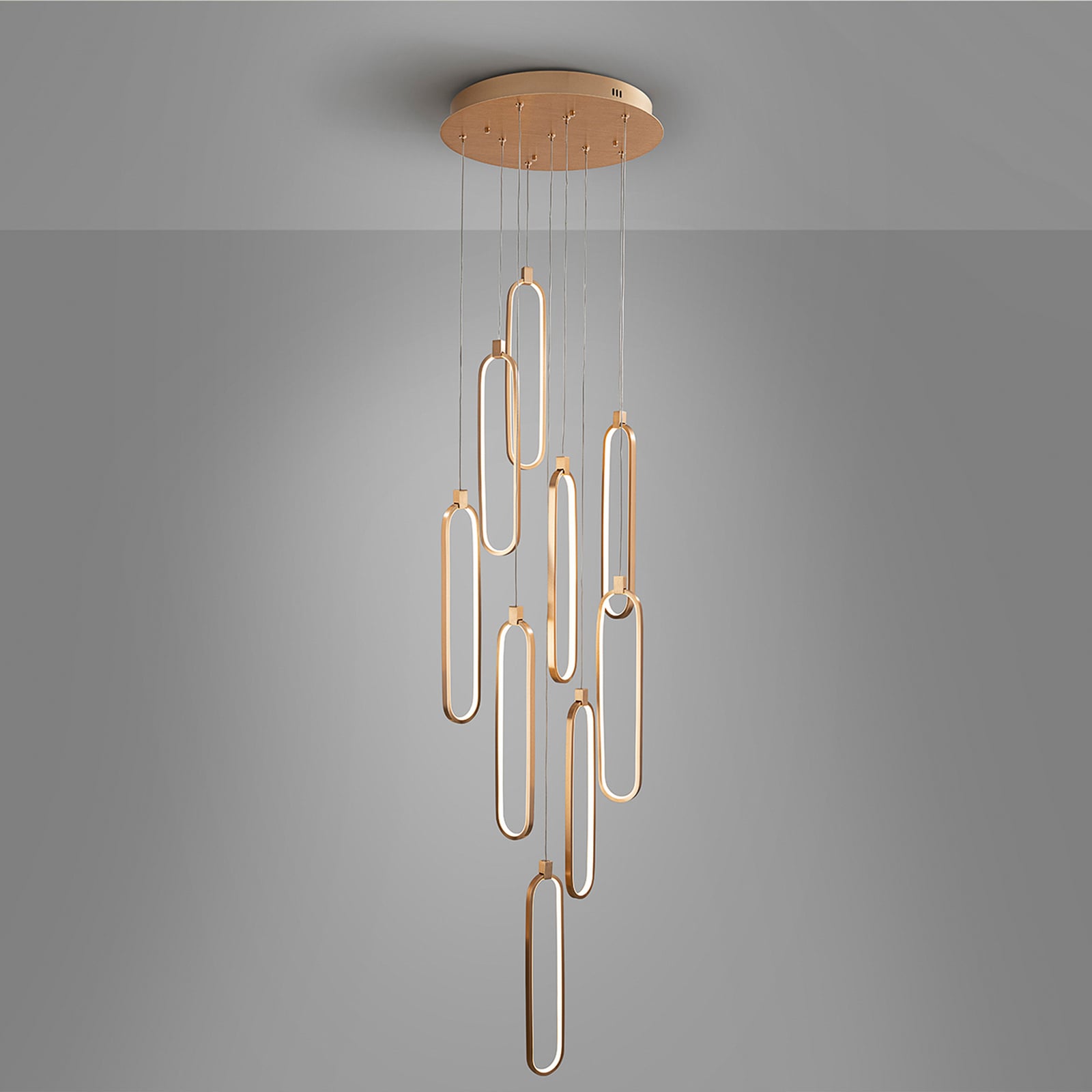 Nærbilde av LED pendellampe Colette 9-lys dimbar roségull Ø50 cm lyskilder