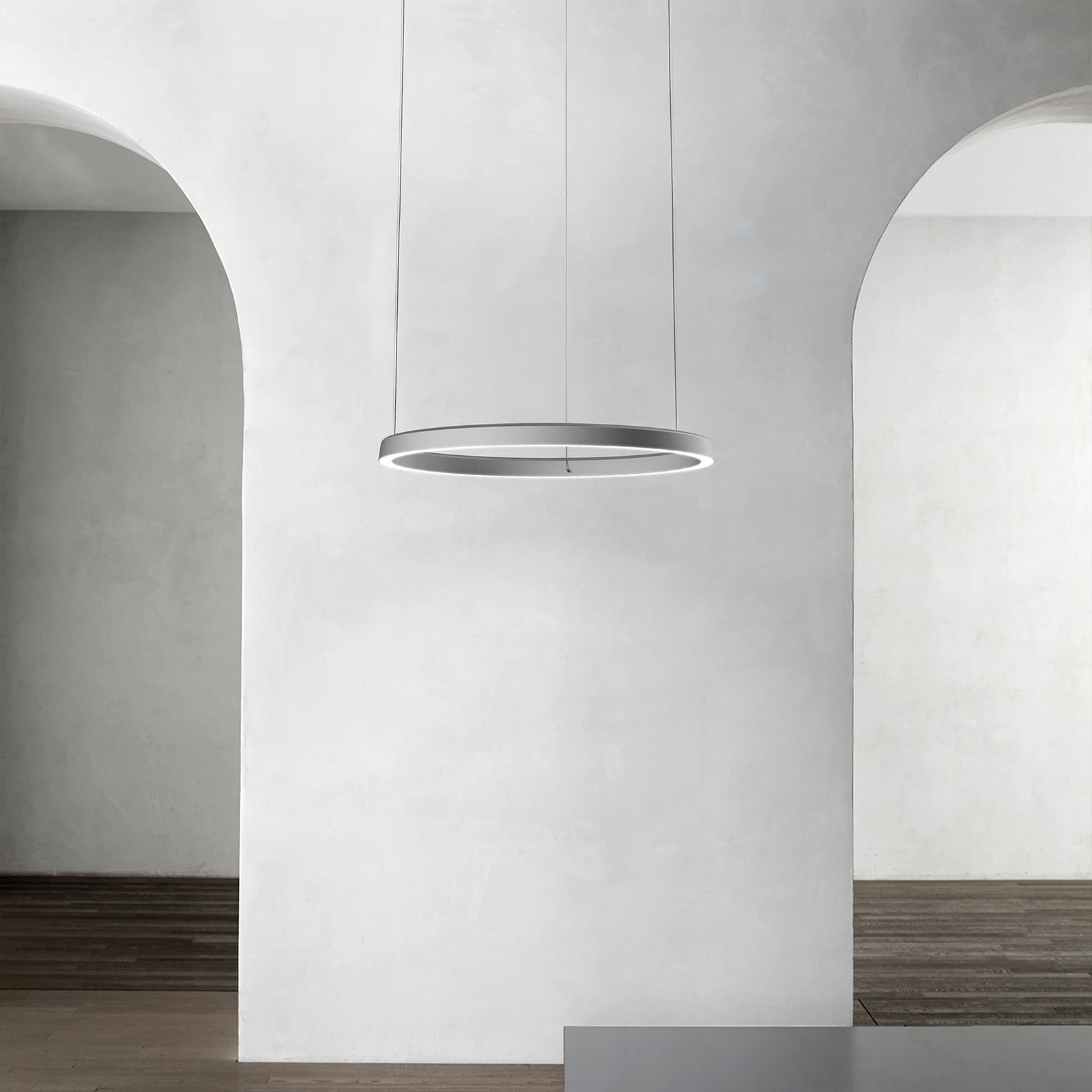 LED pendellampe Compendium Circle dimbar Ø72 cm montert i rom