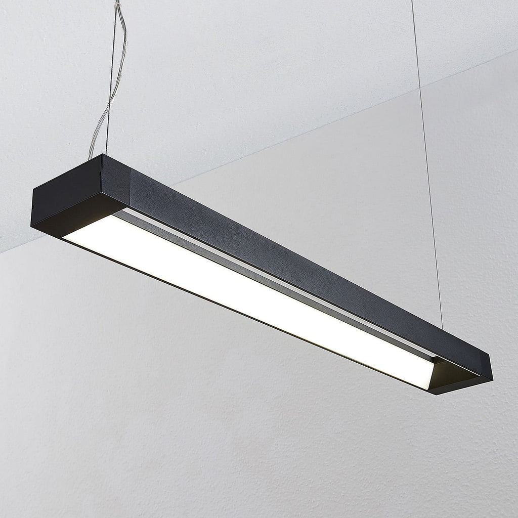 LED pendellampe Cuna svart aluminium 92 cm nærbilde