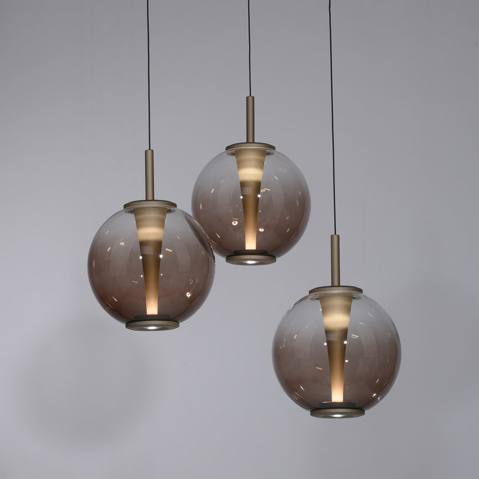 LED pendellampe E-Infinity 3-lys glass bronse/amber detalj nærbilde