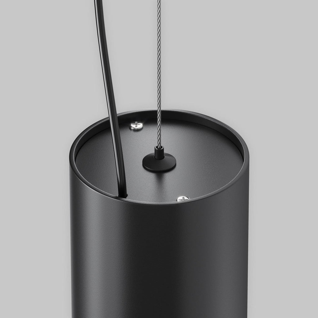 LED pendellampe Efir svart aluminium Ø9,5 cm montert i rom
