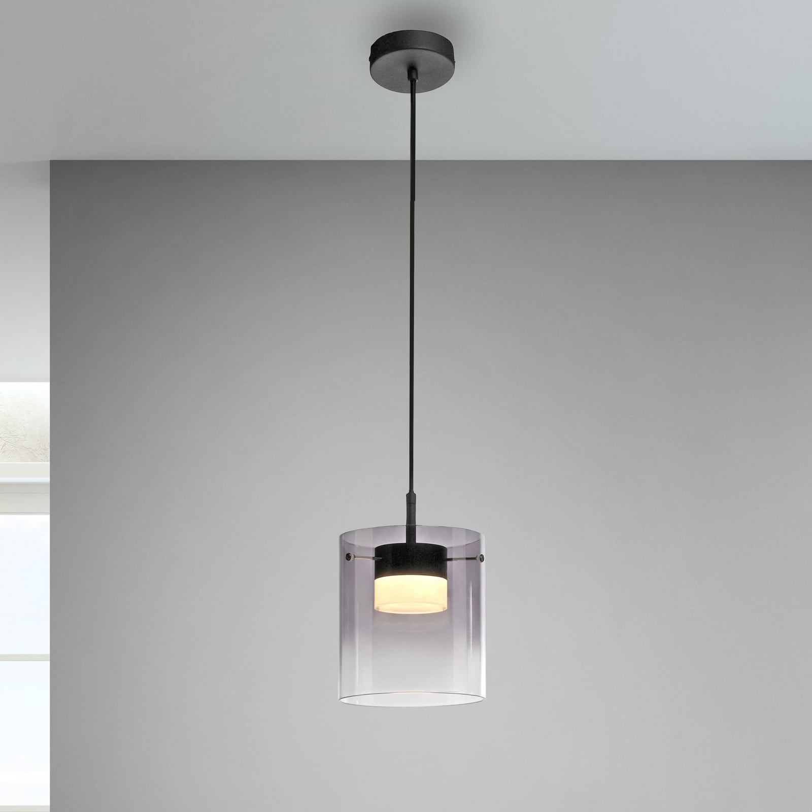 LED pendellampe Elio røykglass dimbar Ø16 cm varmhvit forfra