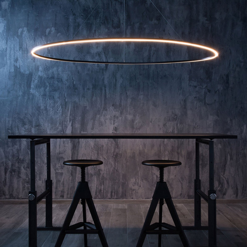 LED pendellampe Ellisse Mega dimbar i svart sett forfra