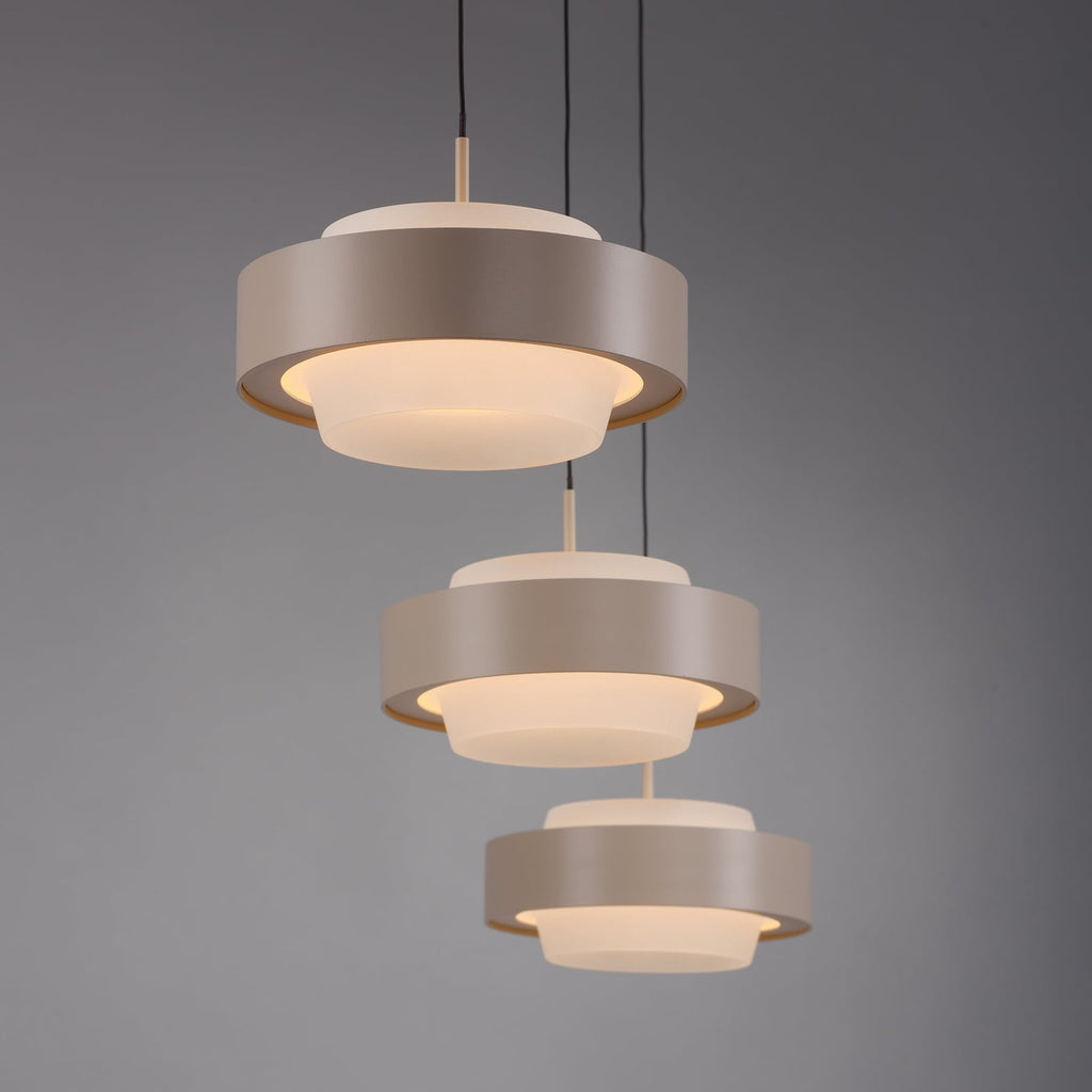 LED pendellampe Elmo 3-lys sandbeige dimbar 3000K med metallramme