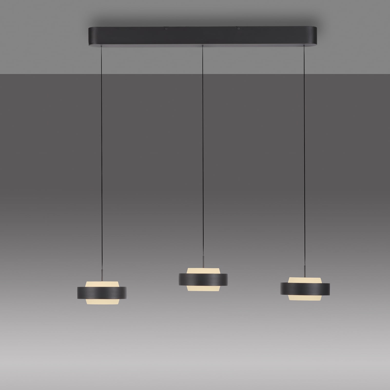 LED pendellampe Elmo 3-lys svart glass dimbar 3000K nærbilde av glass
