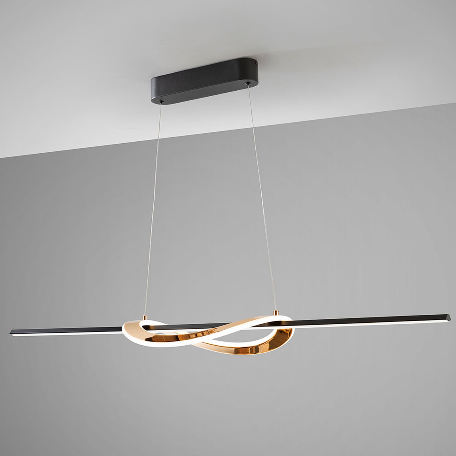 LED pendellampe Enora svart/gull CCT dimbar 120 cm nærbilde 1