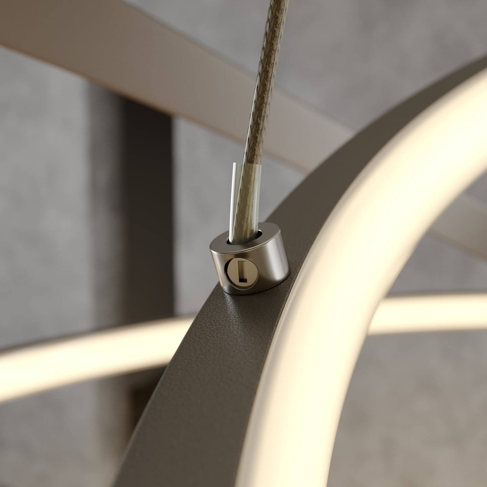 Nærbilde av LED pendellampe Ezana nikkel 3 ringer