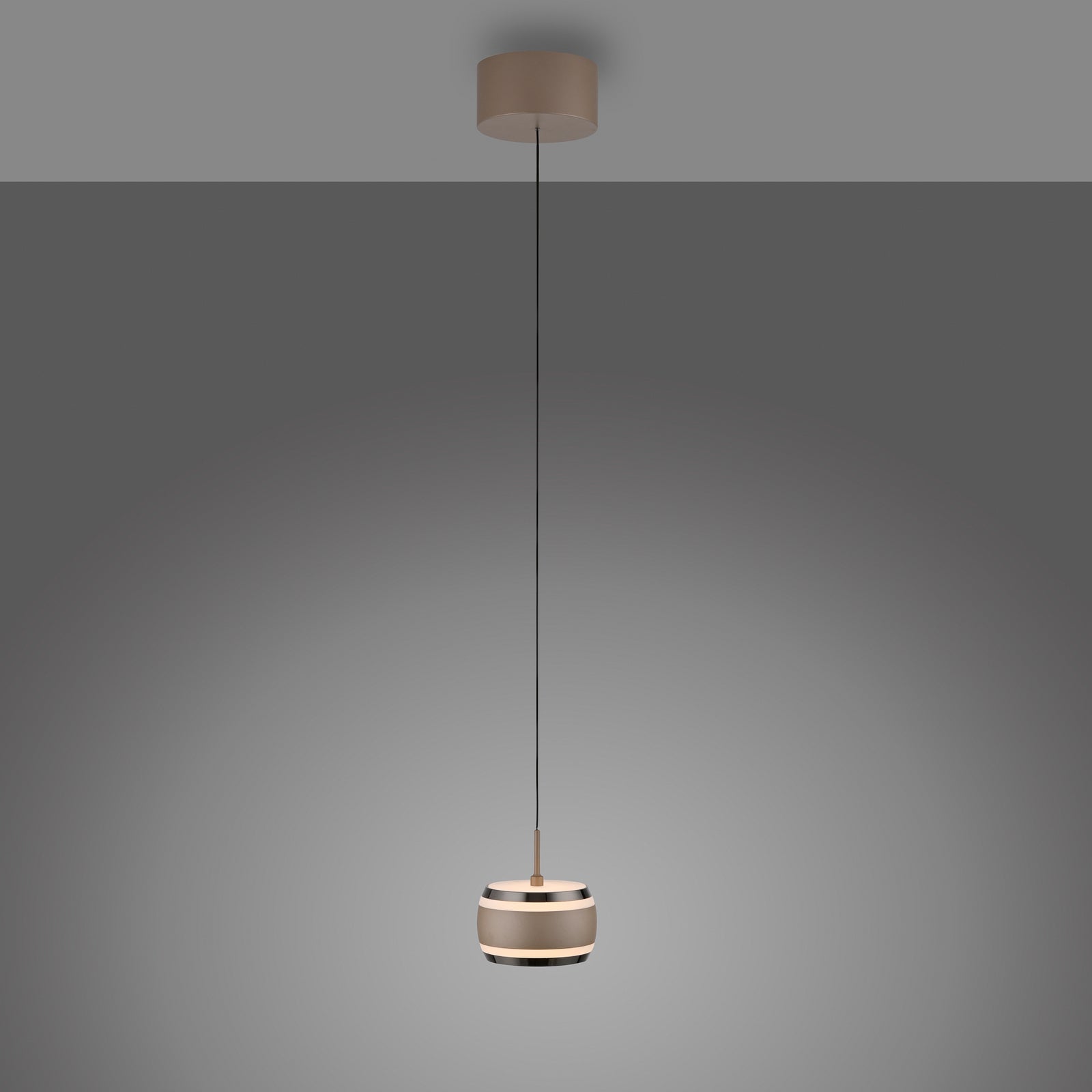 LED pendellampe Falling Rings bronse nærbilde av lyspære