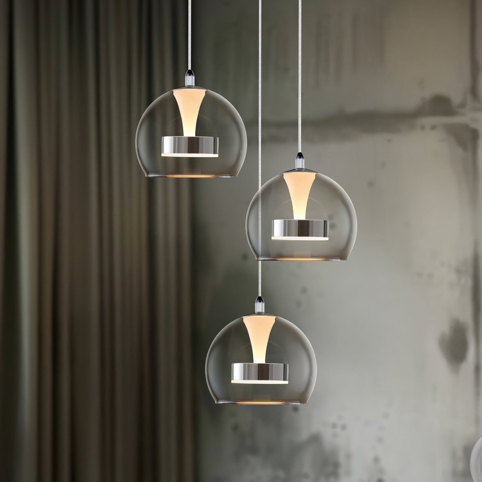 LED pendellampe Flynt 3-lys metall og glass forfra