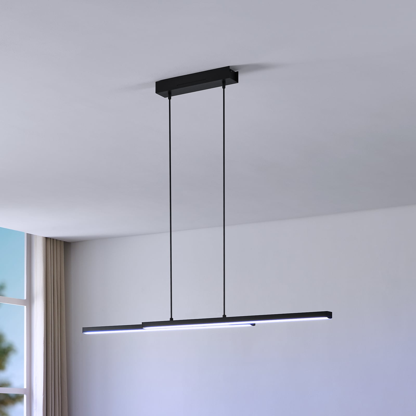 LED pendellampe Fraioli-Z svart dimbar RGB Zigbee 105 cm med app-styring