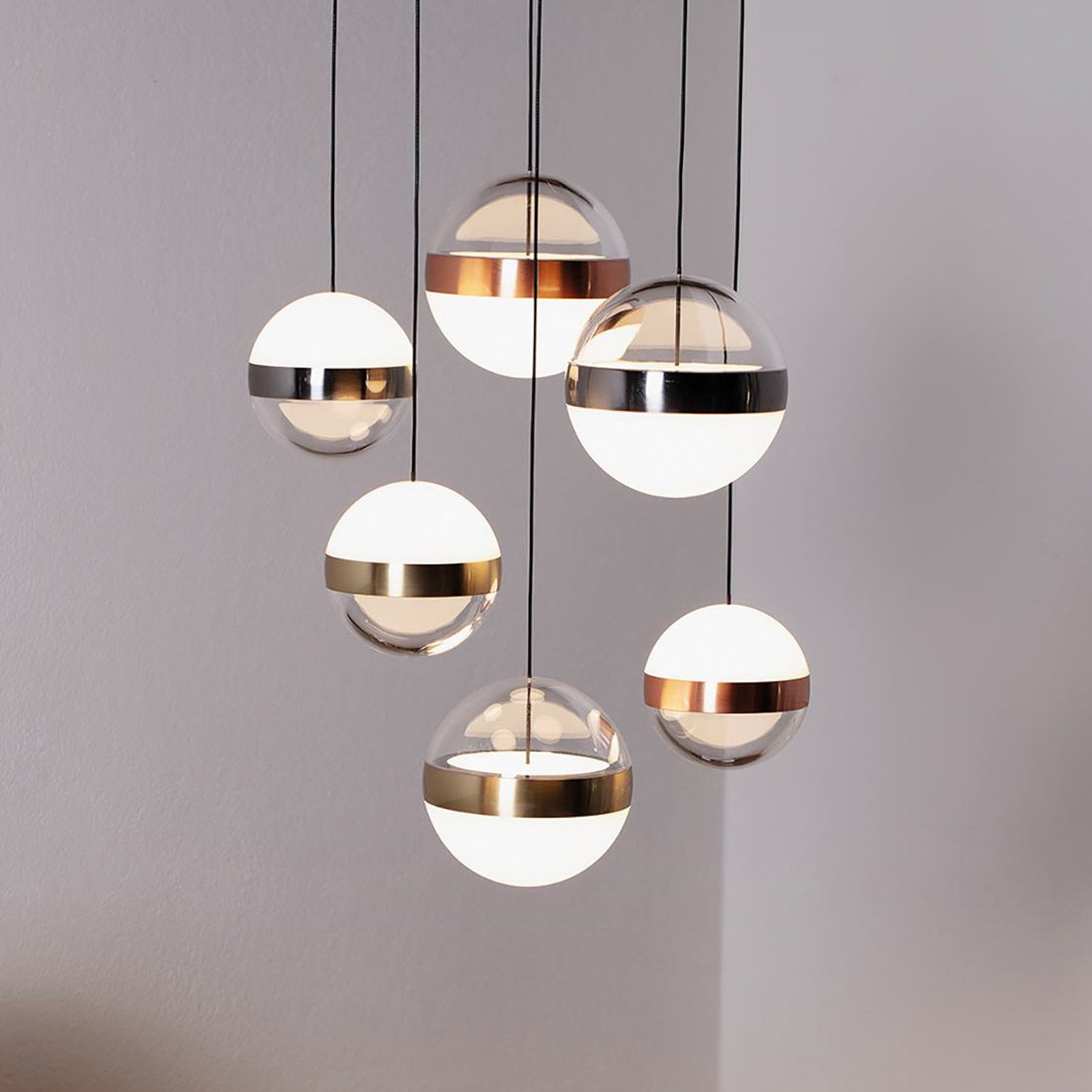 LED pendellampe Galaxy 6-lys akryl og metall Ø40 cm forfra