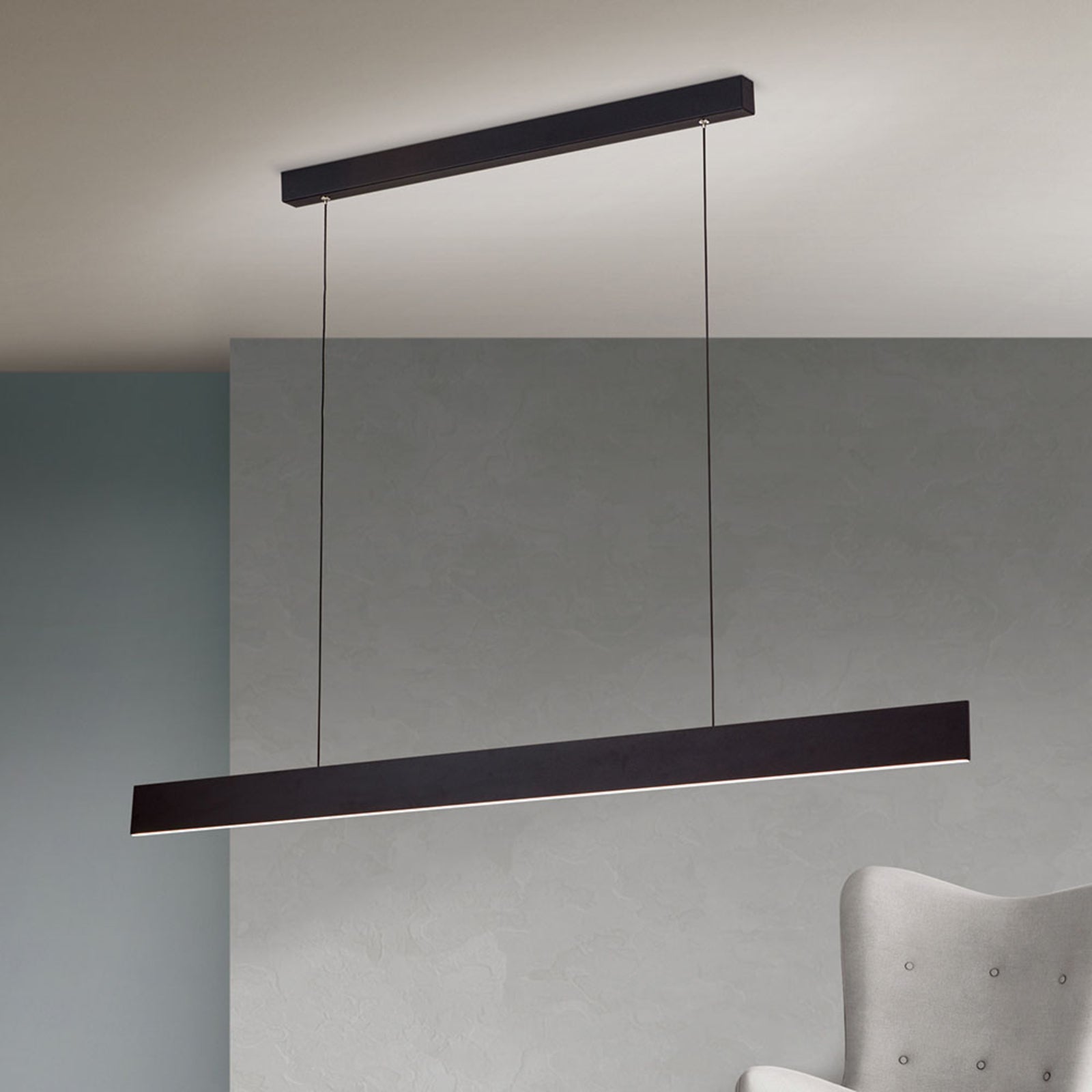 LED pendellampe Gideon opp og ned svart 146 cm bakside