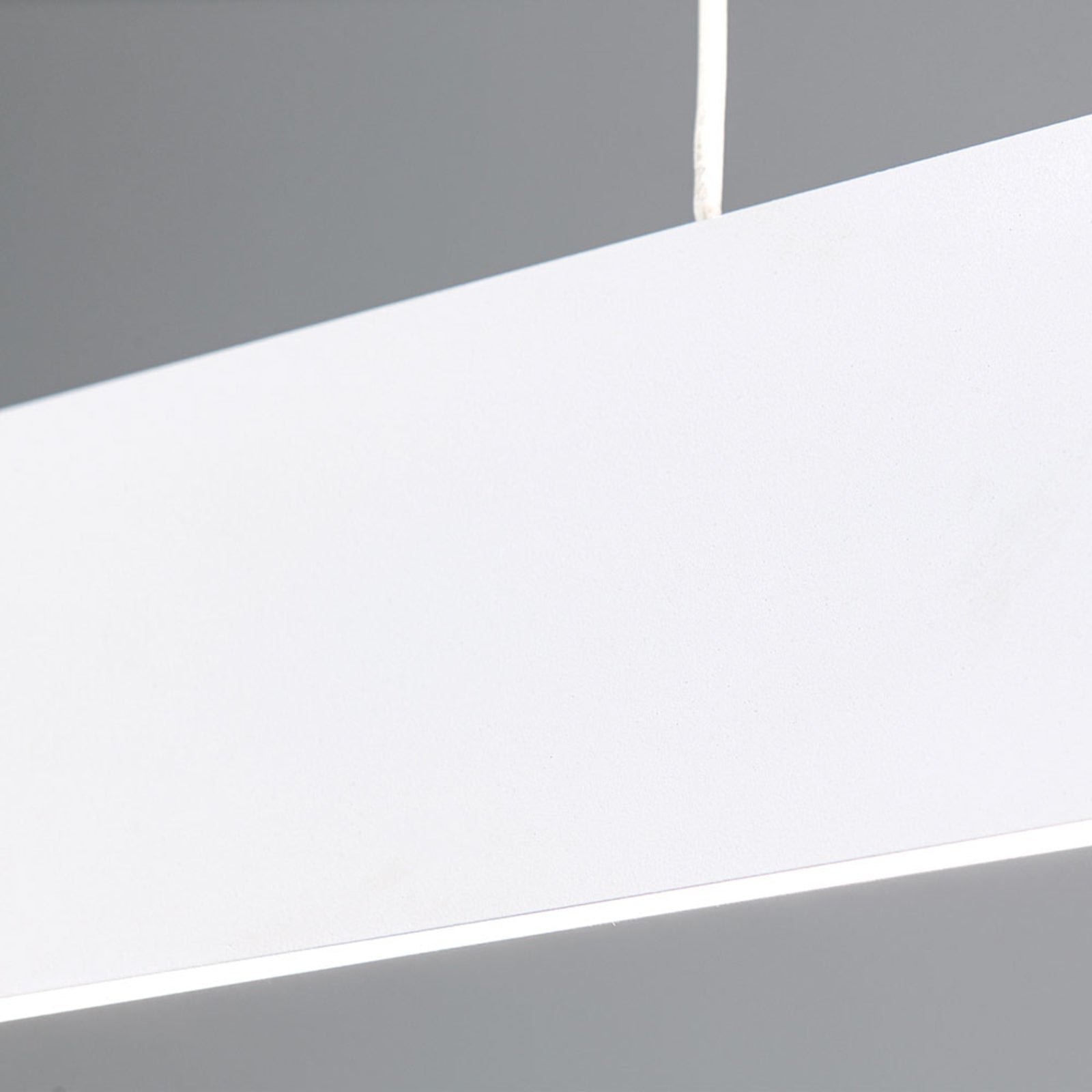 LED pendellampe Gideon opp og ned hvit 146 cm lys opp og ned