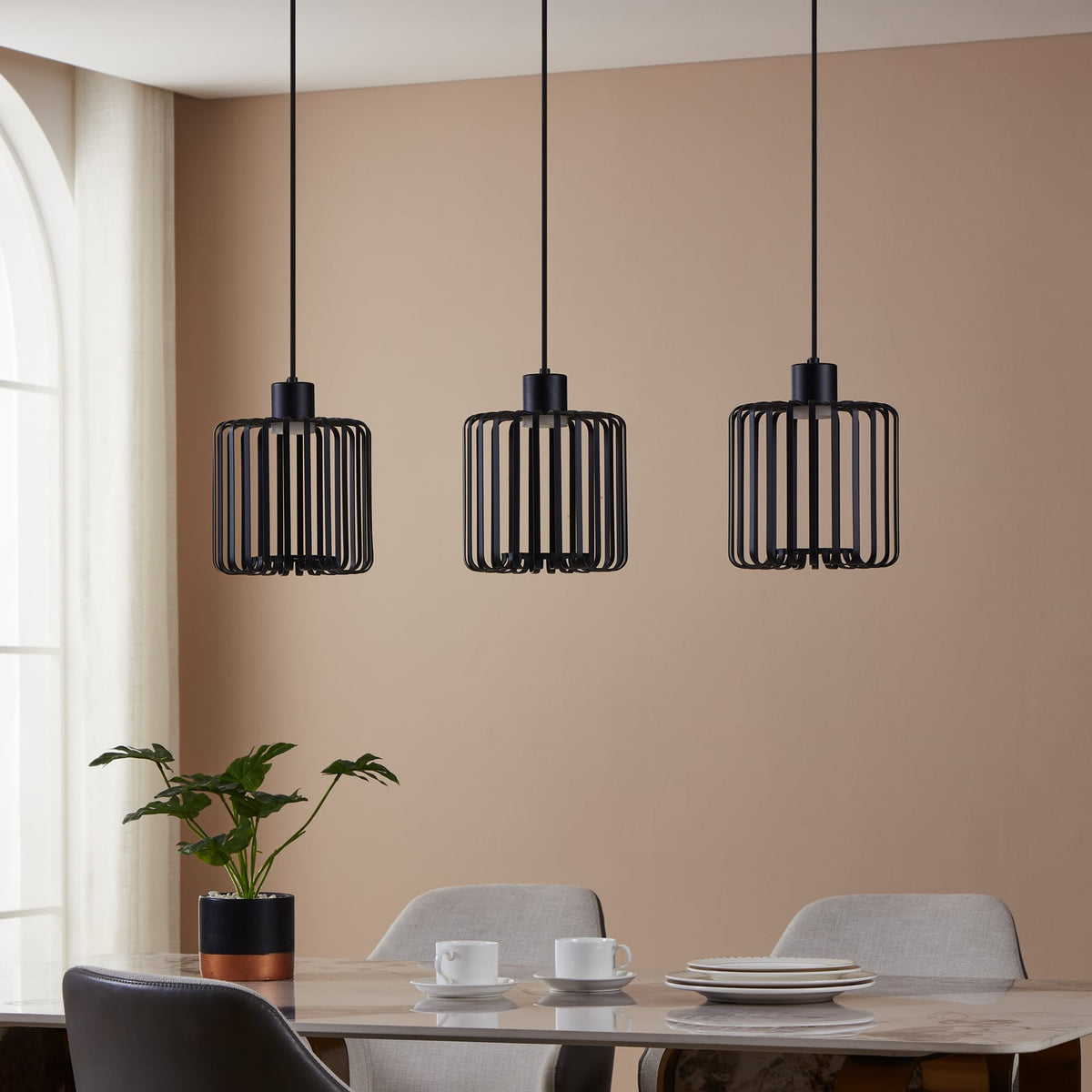 LED pendellampe Ginestrone-Z 3-lys dimbar CCT RGB svart bakside
