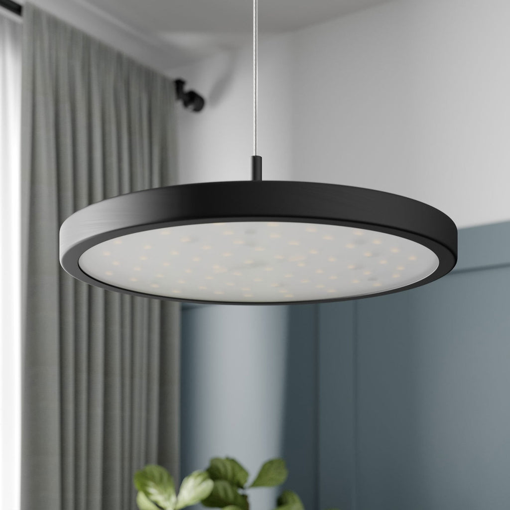 LED pendellampe Gion dimbar aluminium/svart detalj av dekorring