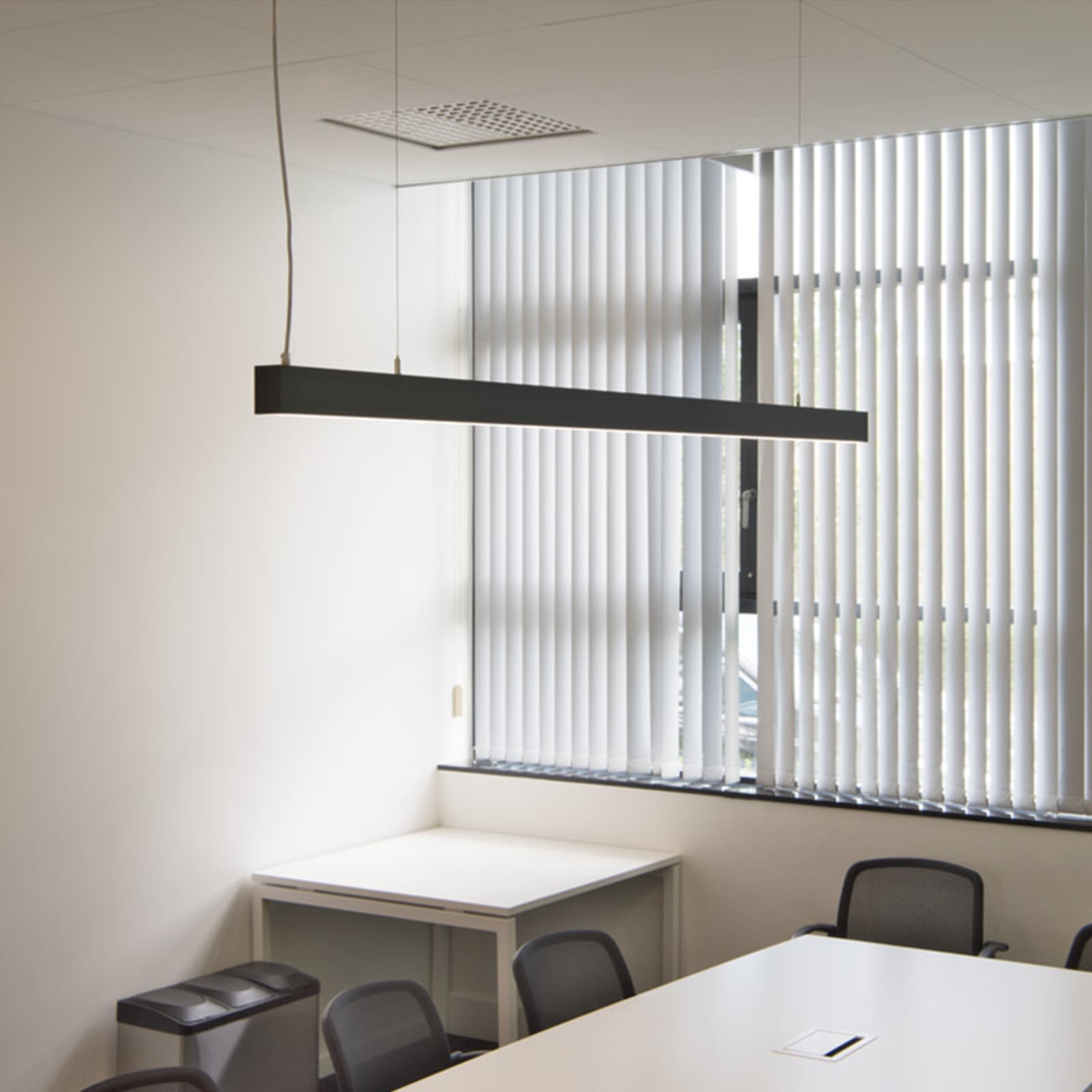 LED pendellampe Glenos 205 cm svart dimbar 85W 4000K forfra