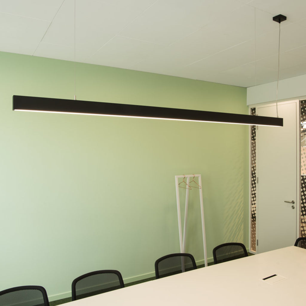 Nærbilde av LED pendellampe Glenos 205 cm svart dimbar 85W 4000K
