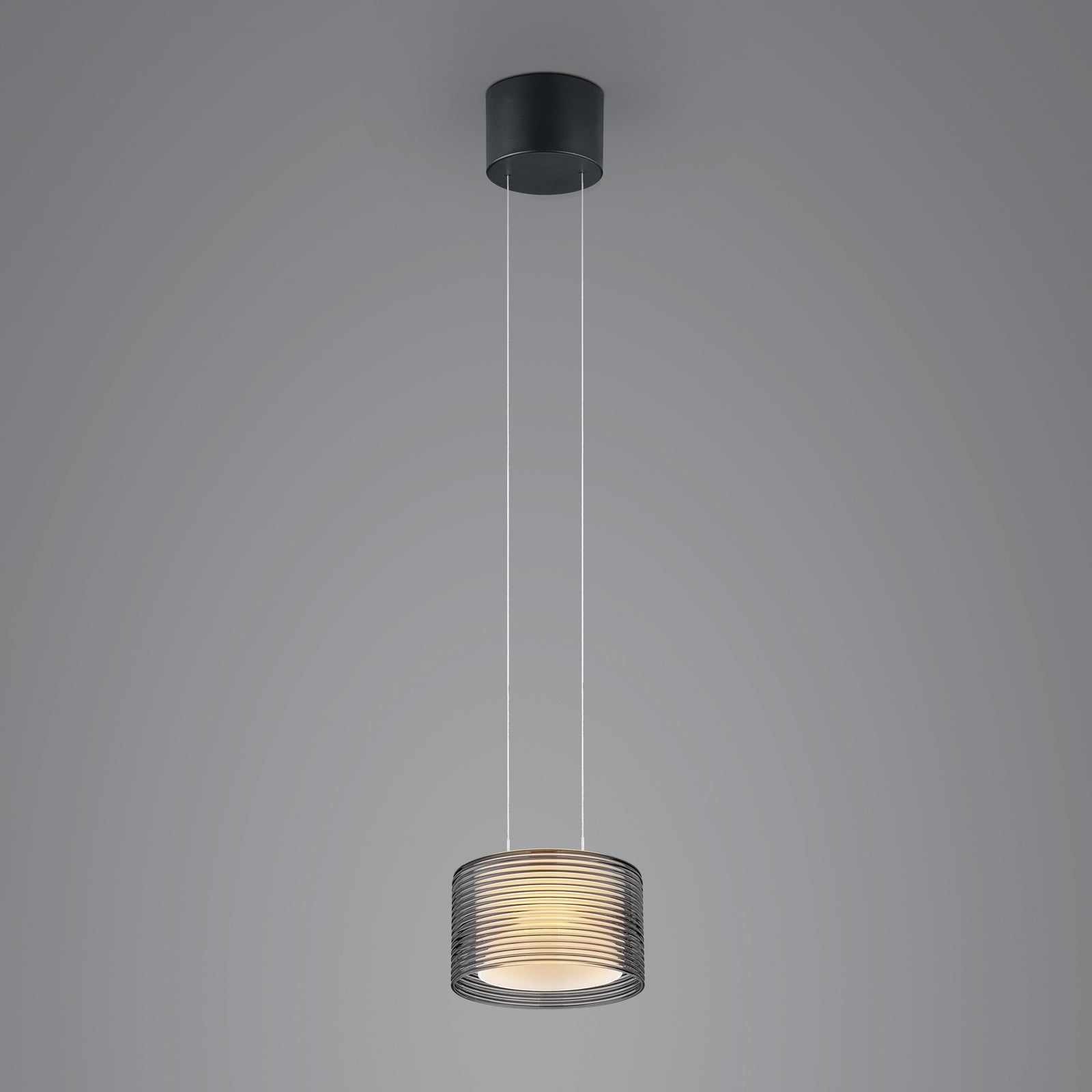 LED pendellampe Grand Groove dimbar glass røykgrå forfra