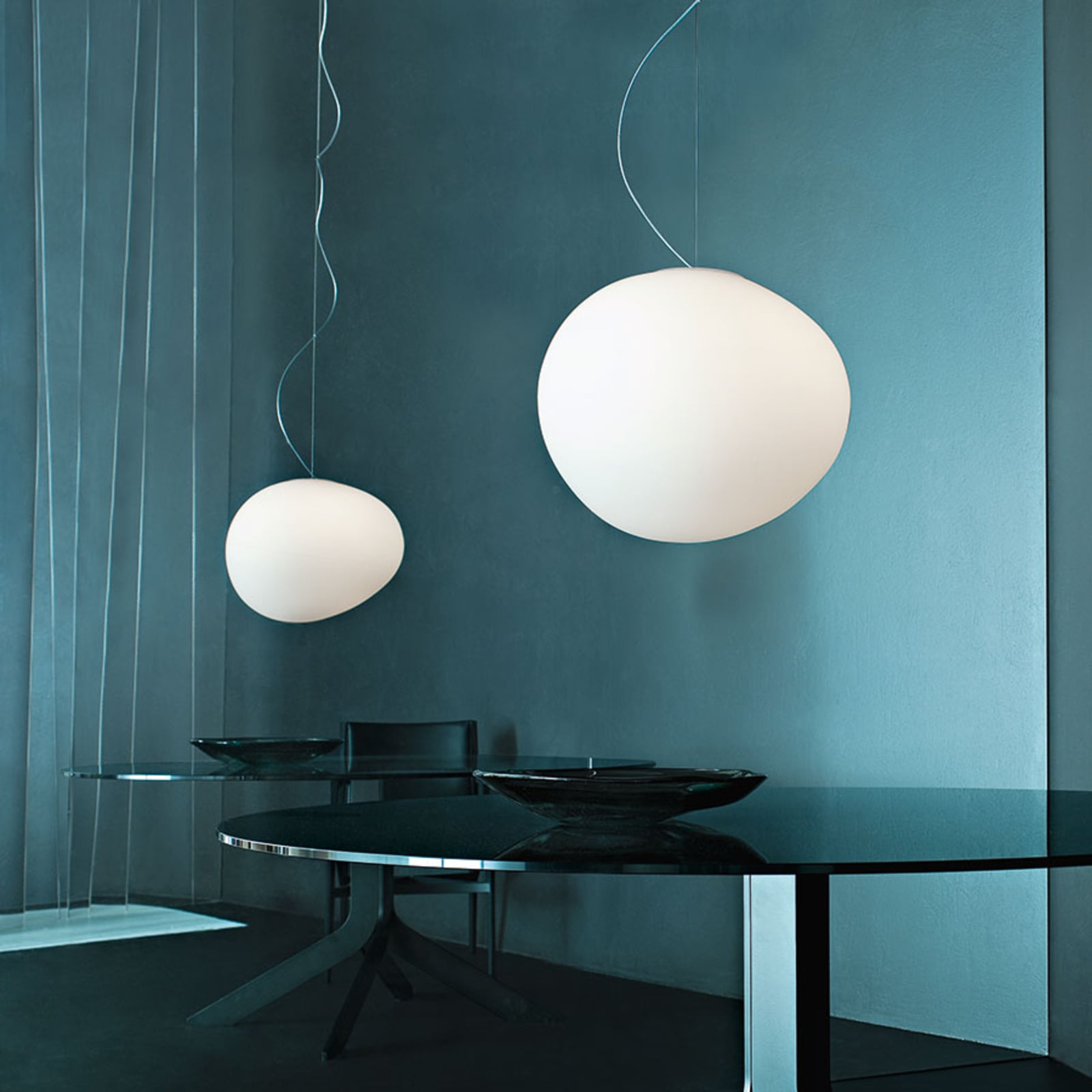 LED pendellampe Gregg media dimbar mundblåst glass 31 cm detalj av oppheng