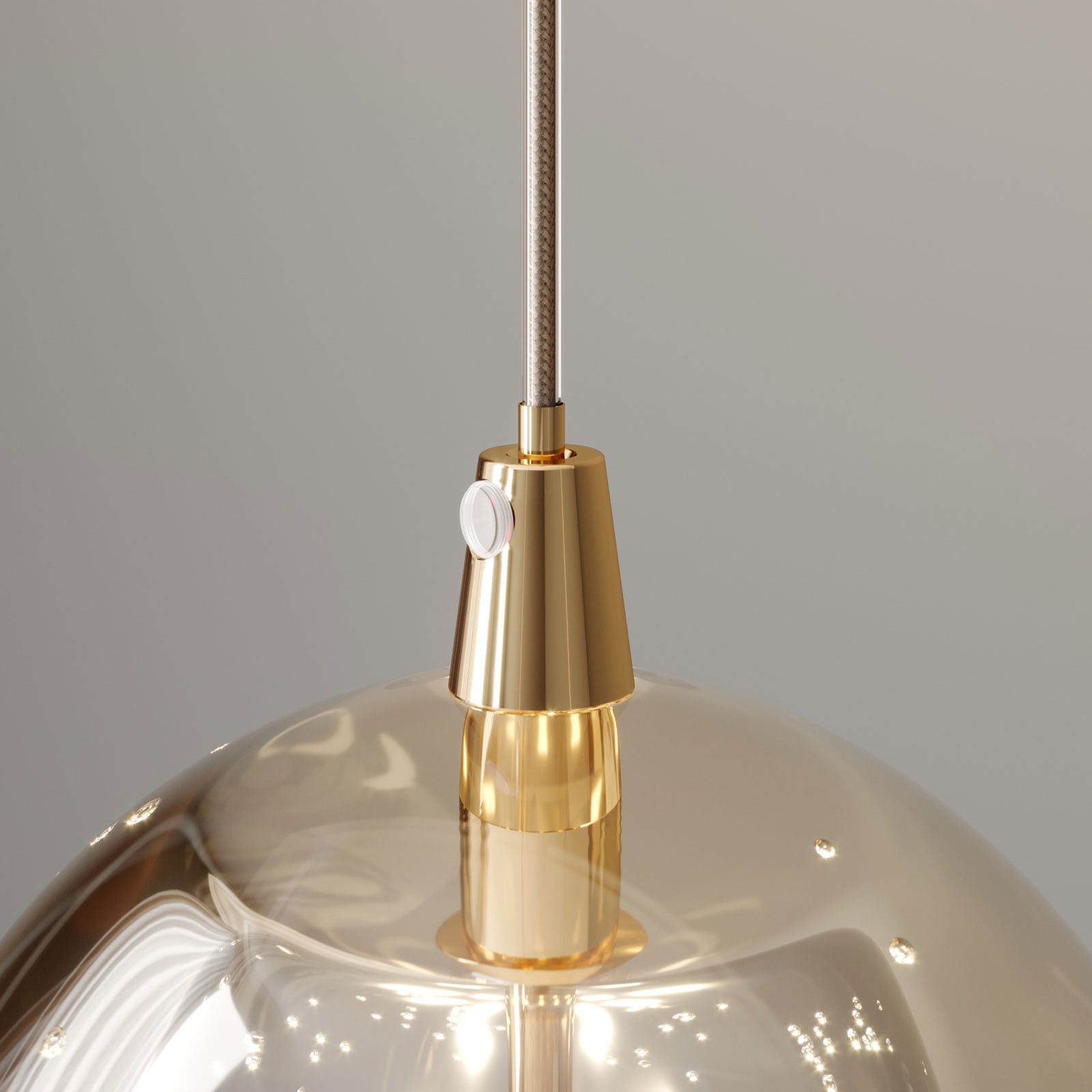 LED pendellampe Hayley 3-lys glass kuleform gull helhetsbilde