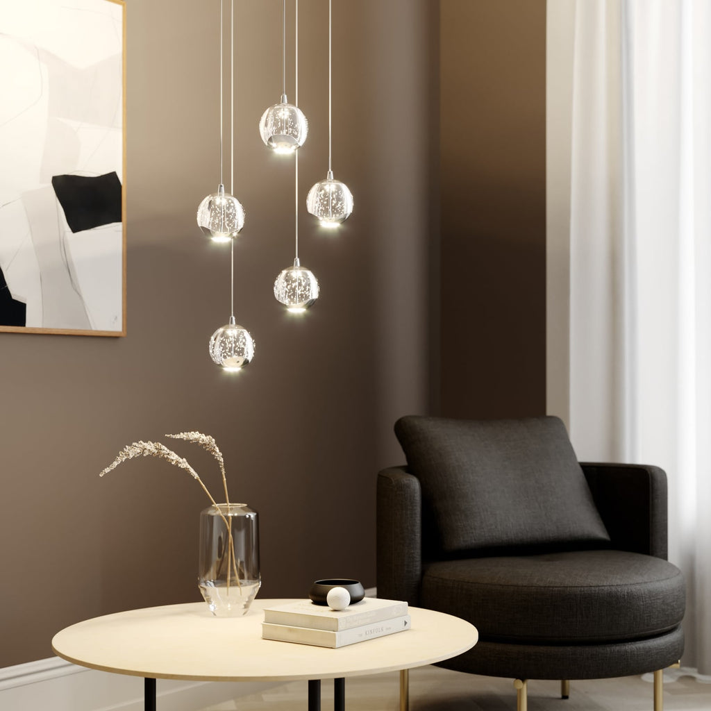 LED pendellampe Hayley 5-lys glass krom montert i rom