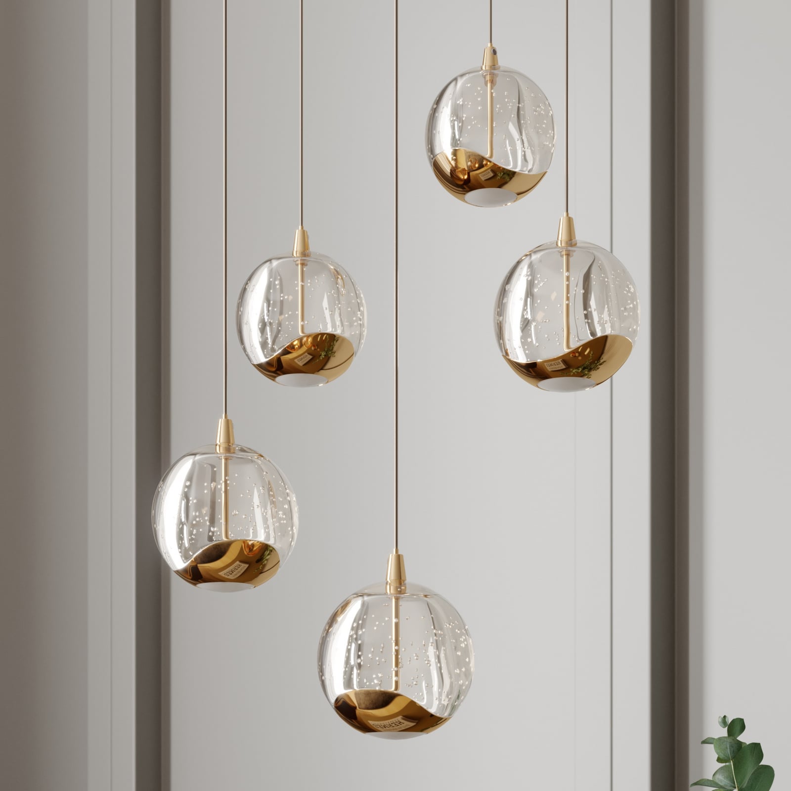 LED pendellampe Hayley 5-lys glass kuleform gull detalj av glasskule
