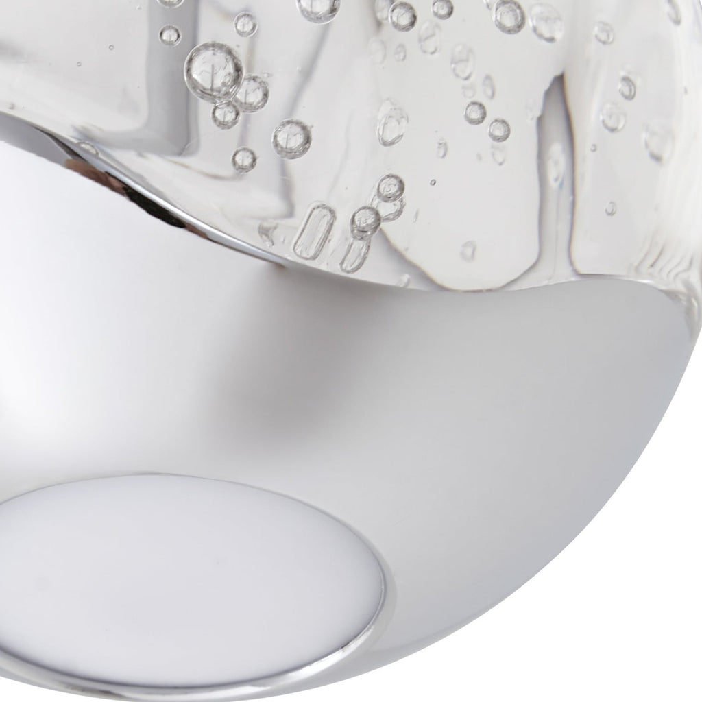 LED pendellampe Hayley glass kuleform krom Ø9 cm med lys på