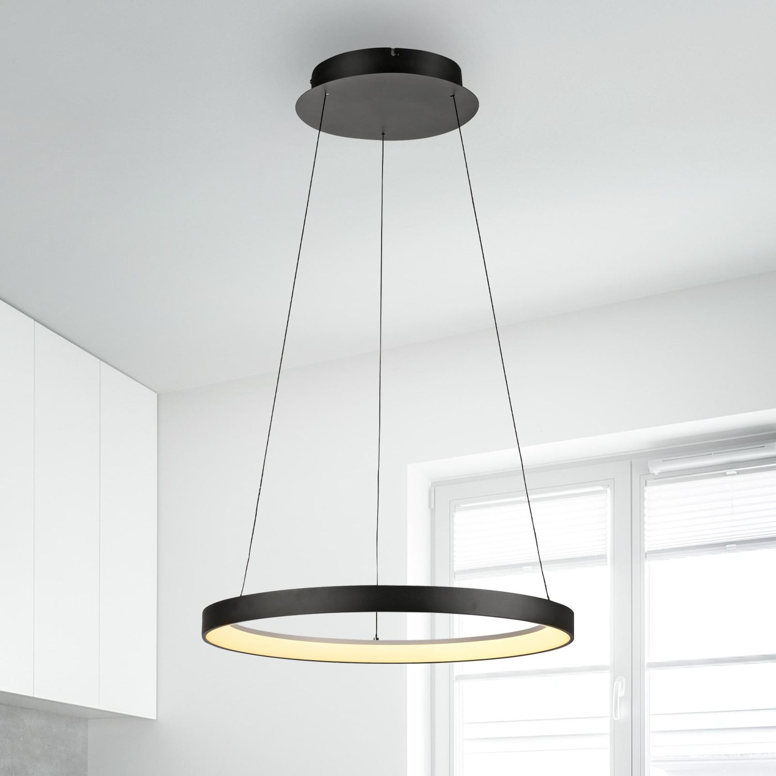 LED pendellampe Hoop svart dimbar Ø57 cm 37W varmhvit forfra