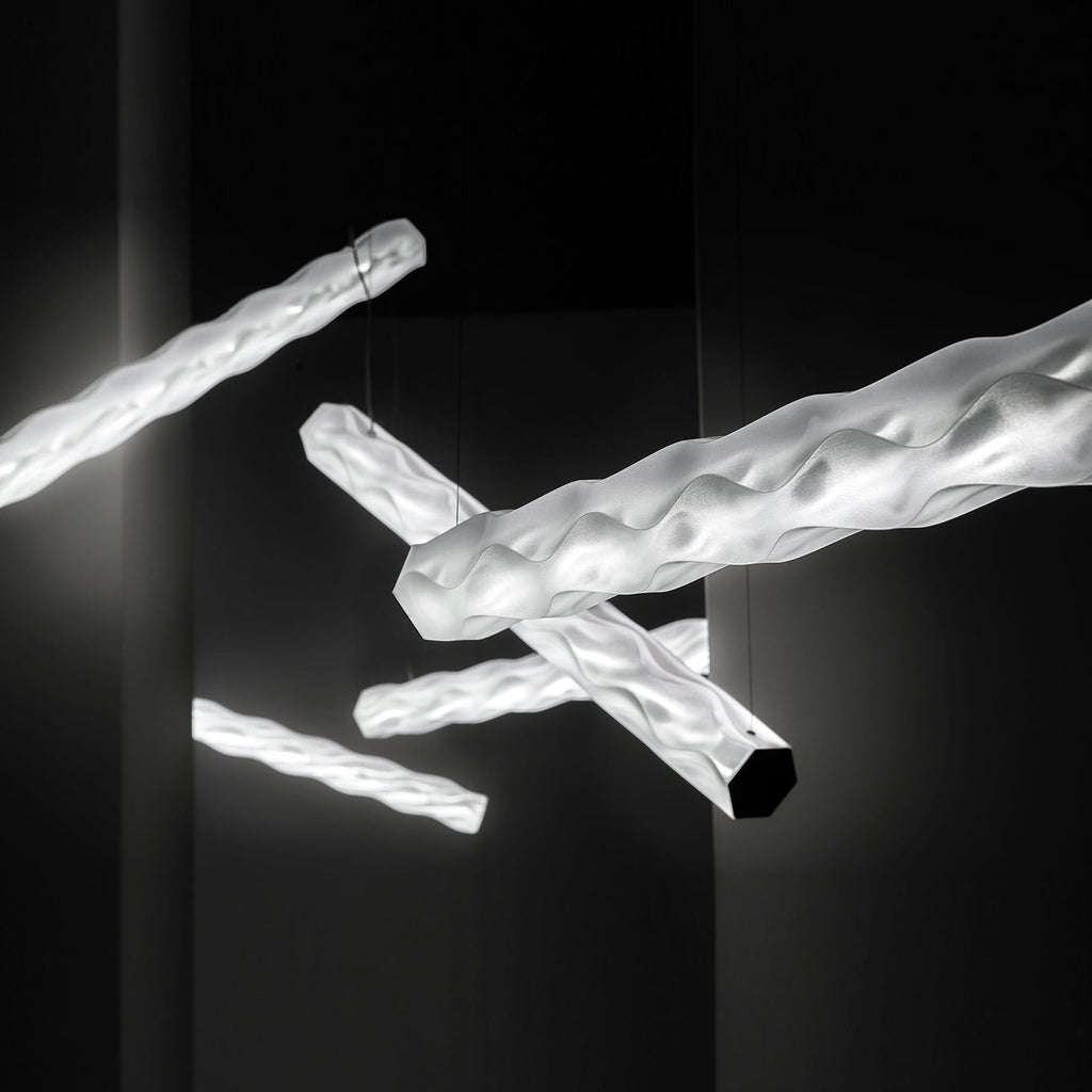 LED pendellampe Hugo Prisma montert over spisebord