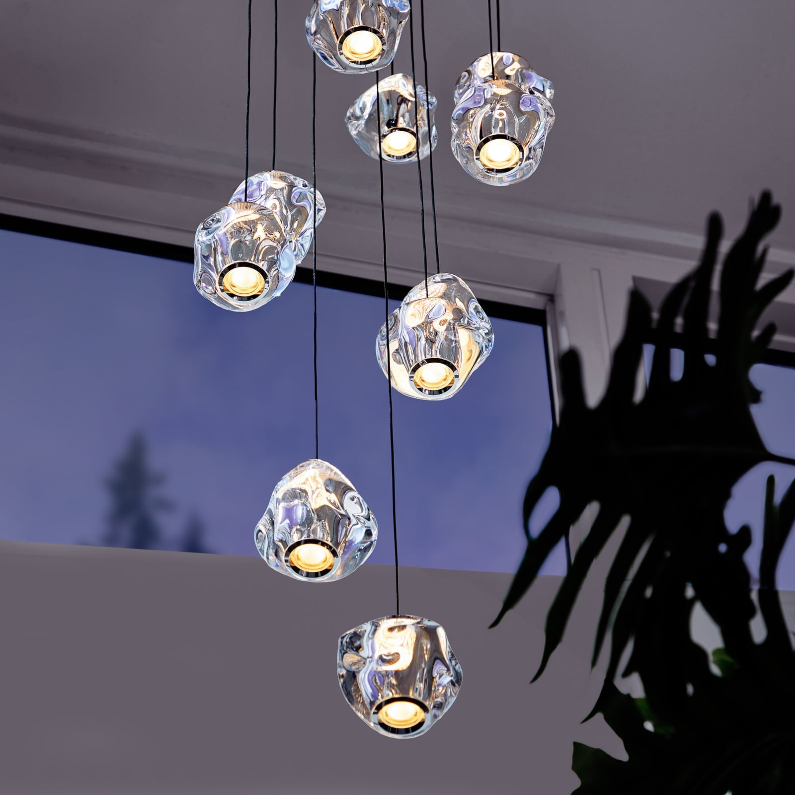 LED pendellampe Ice Ball 10-lys akryl dimbar krom foran