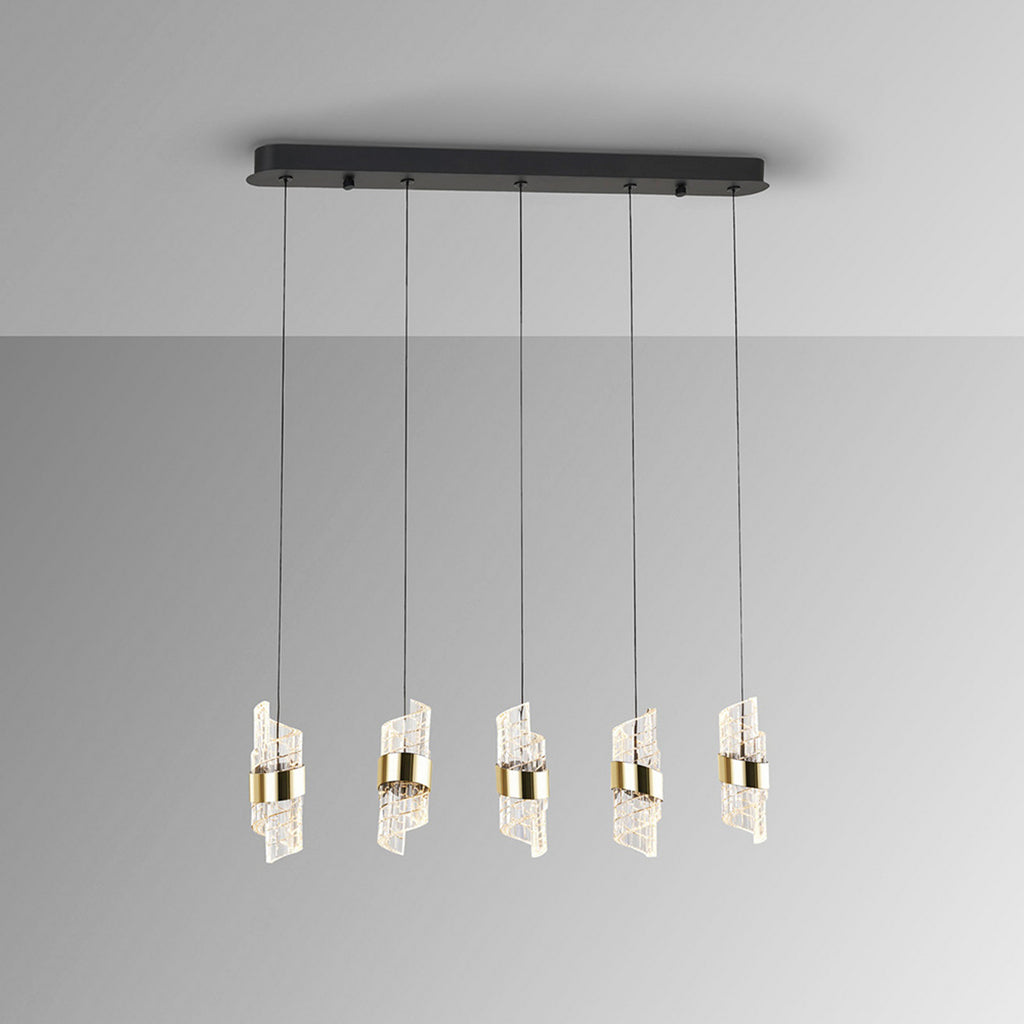 LED pendellampe Iliada montert i rommet