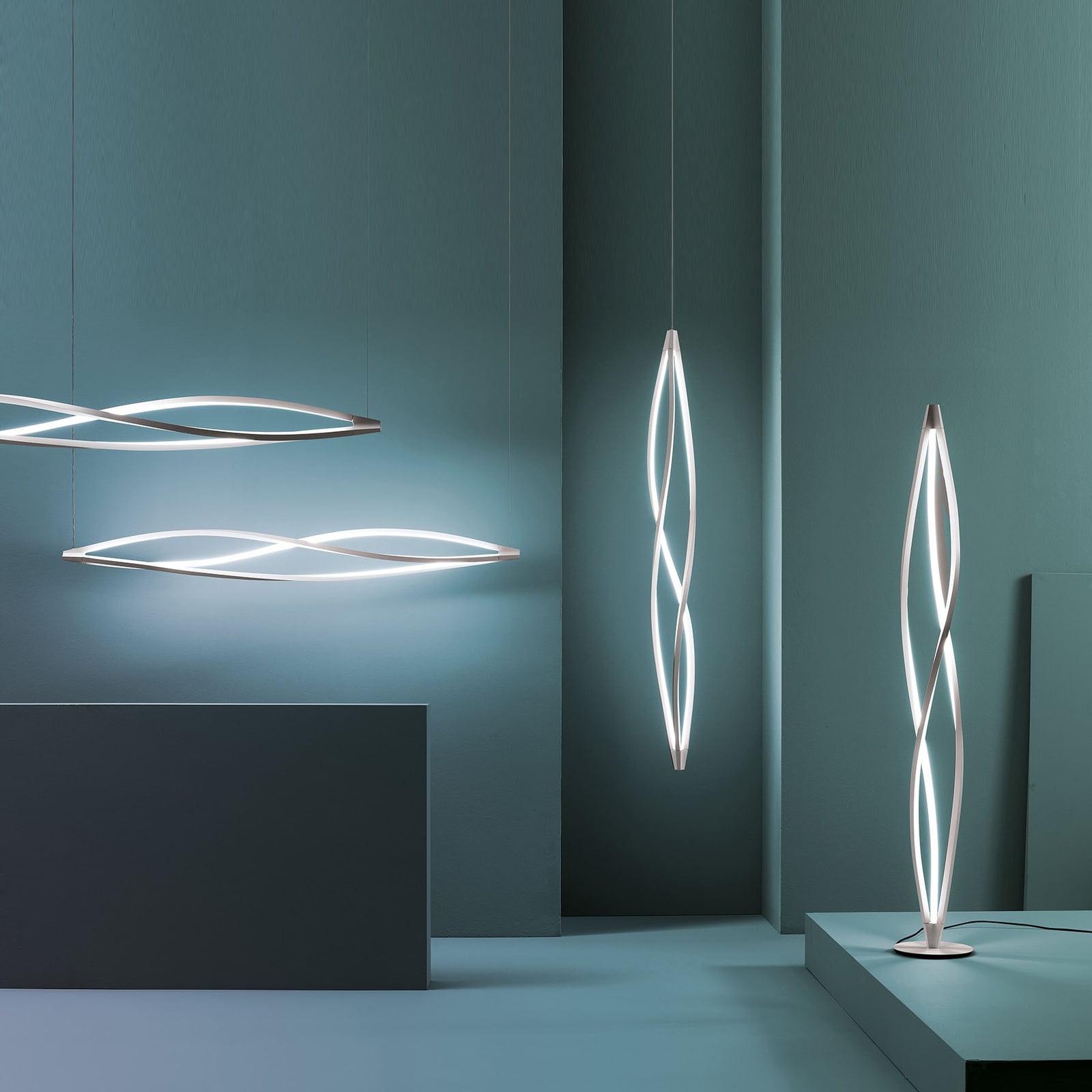 LED pendellampe In The Wind vertikal hvit dimbar detalj av aluminiumprofiler