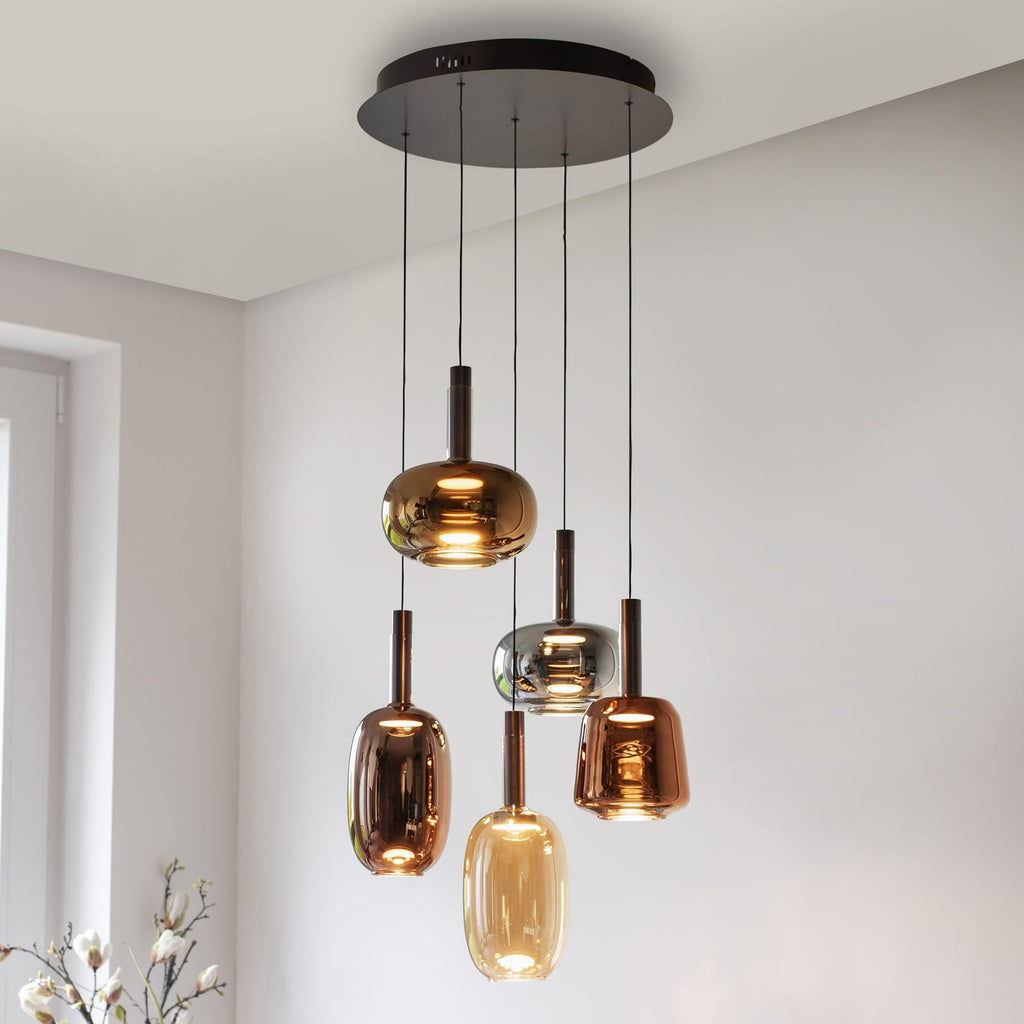 LED pendellampe Irides 5-lys farget glass Ø55 cm dimbar forfra