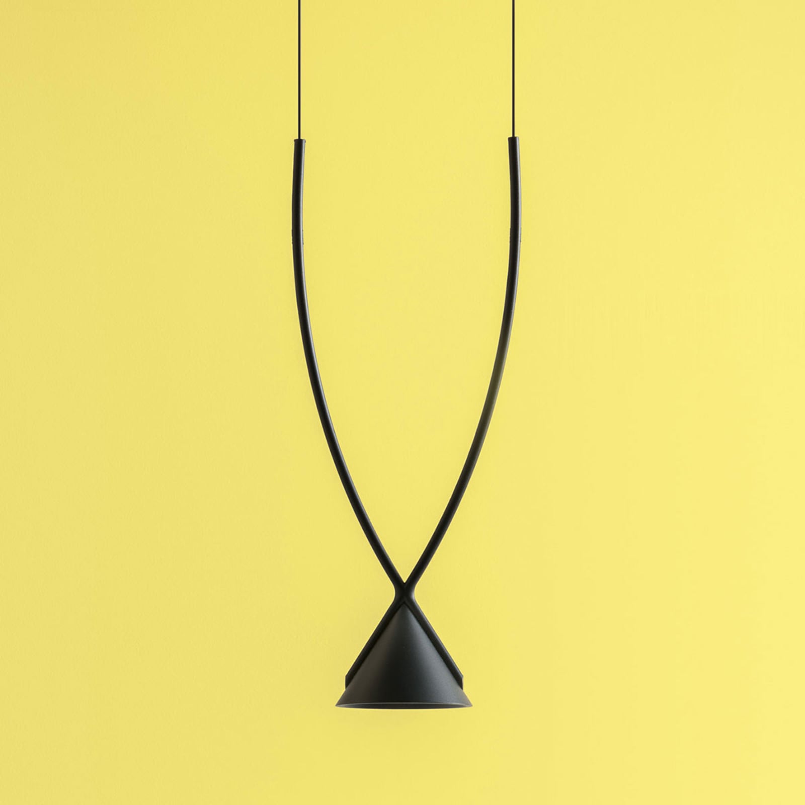 LED pendellampe Jewel 1-lys svart Ø9 cm forfra
