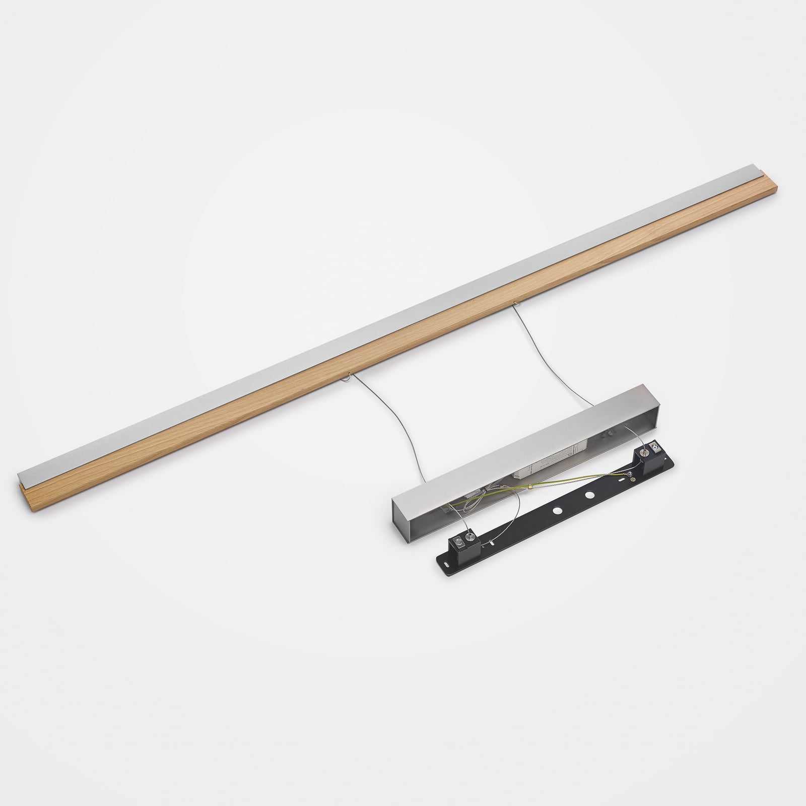 LED pendellampe Keijo eik/nikkel sidestilt perspektiv