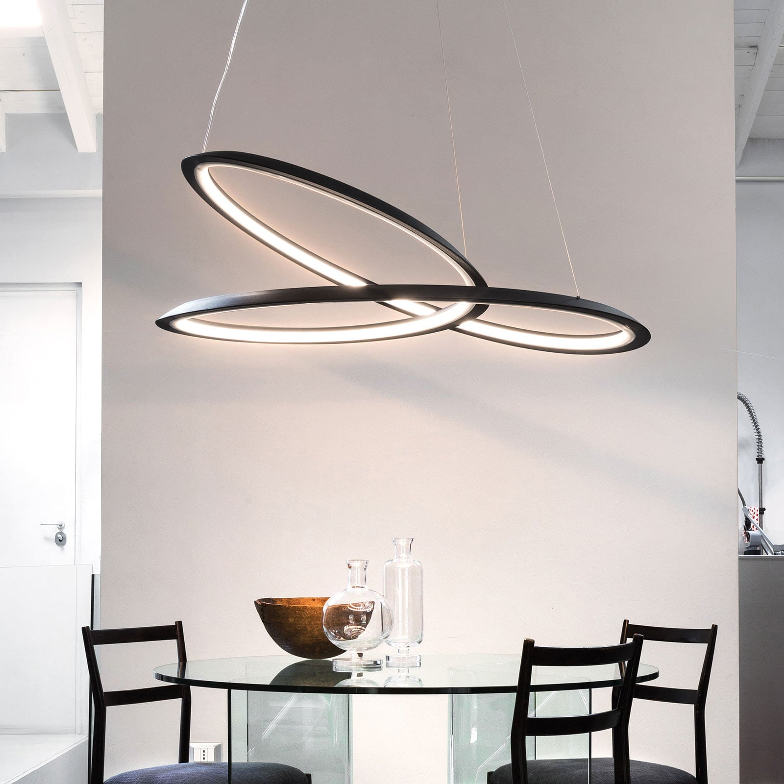 LED pendellampe Kepler dimbar svart Ø84 cm forfra