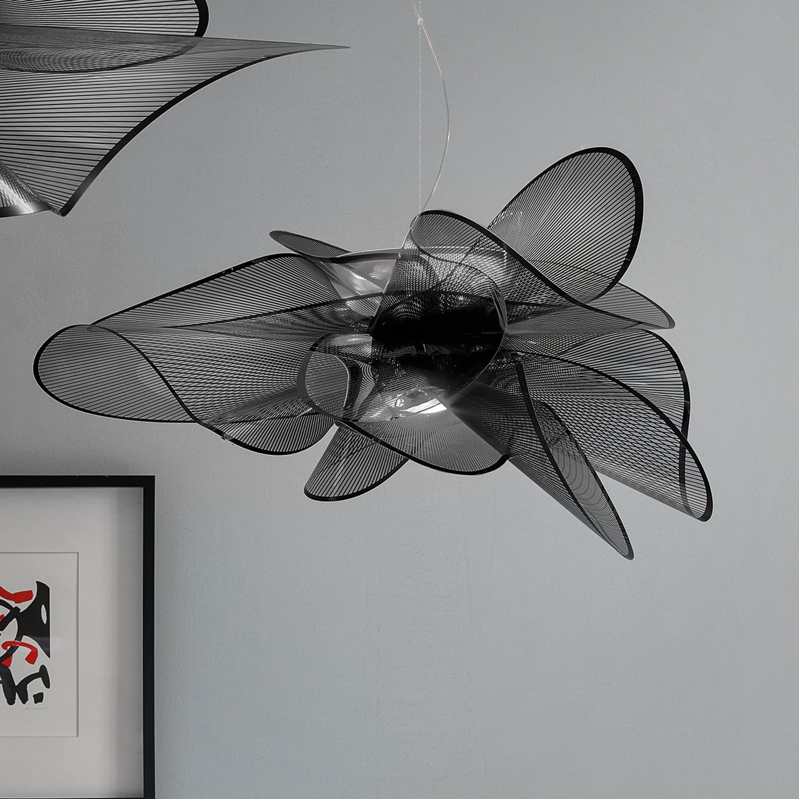 LED pendellampe La Belle Étoile svart Ø90 cm montert i rom