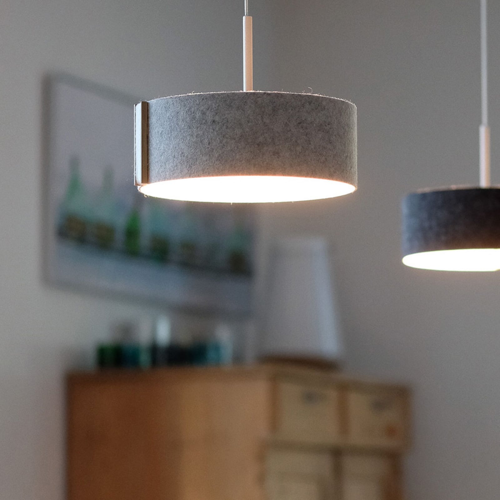 LED pendellampe LARAfelt S filt/eik dimbar nærbilde