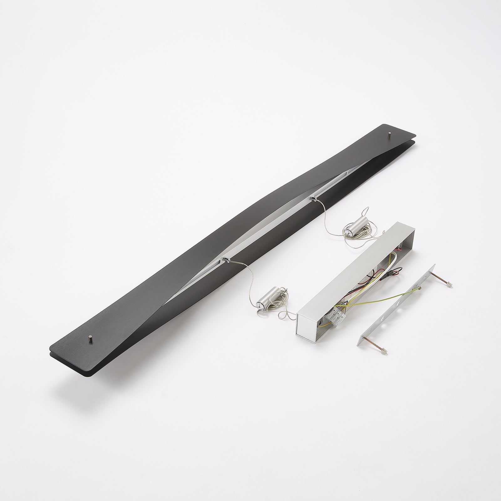 LED pendellampe Lian høydejusterbar dimbar svart/alu 118 cm takfeste