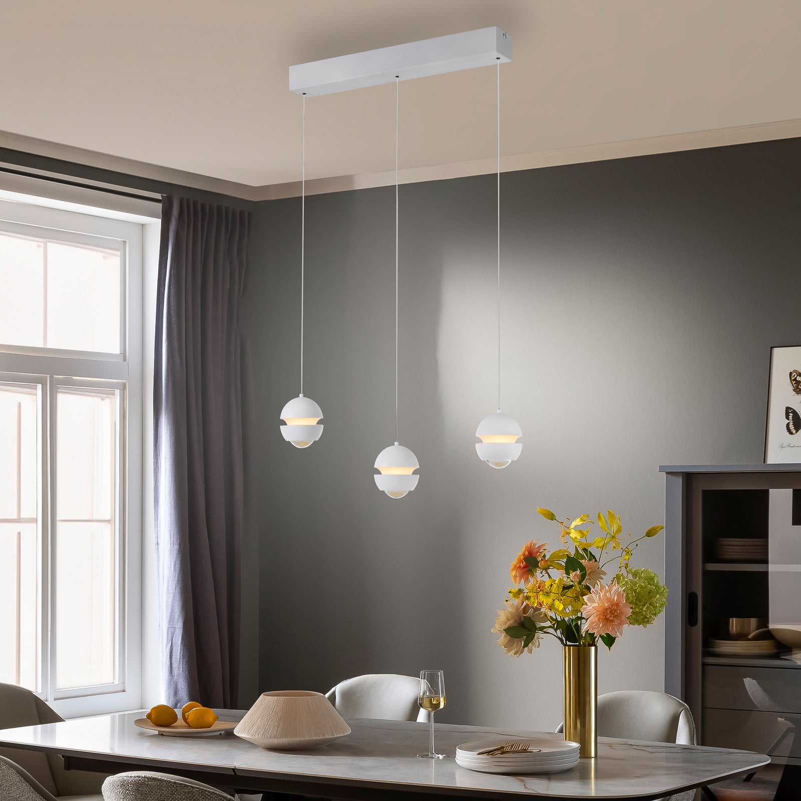 LED pendellampe Lini 3-lys hvit kuleform dimbar bakside