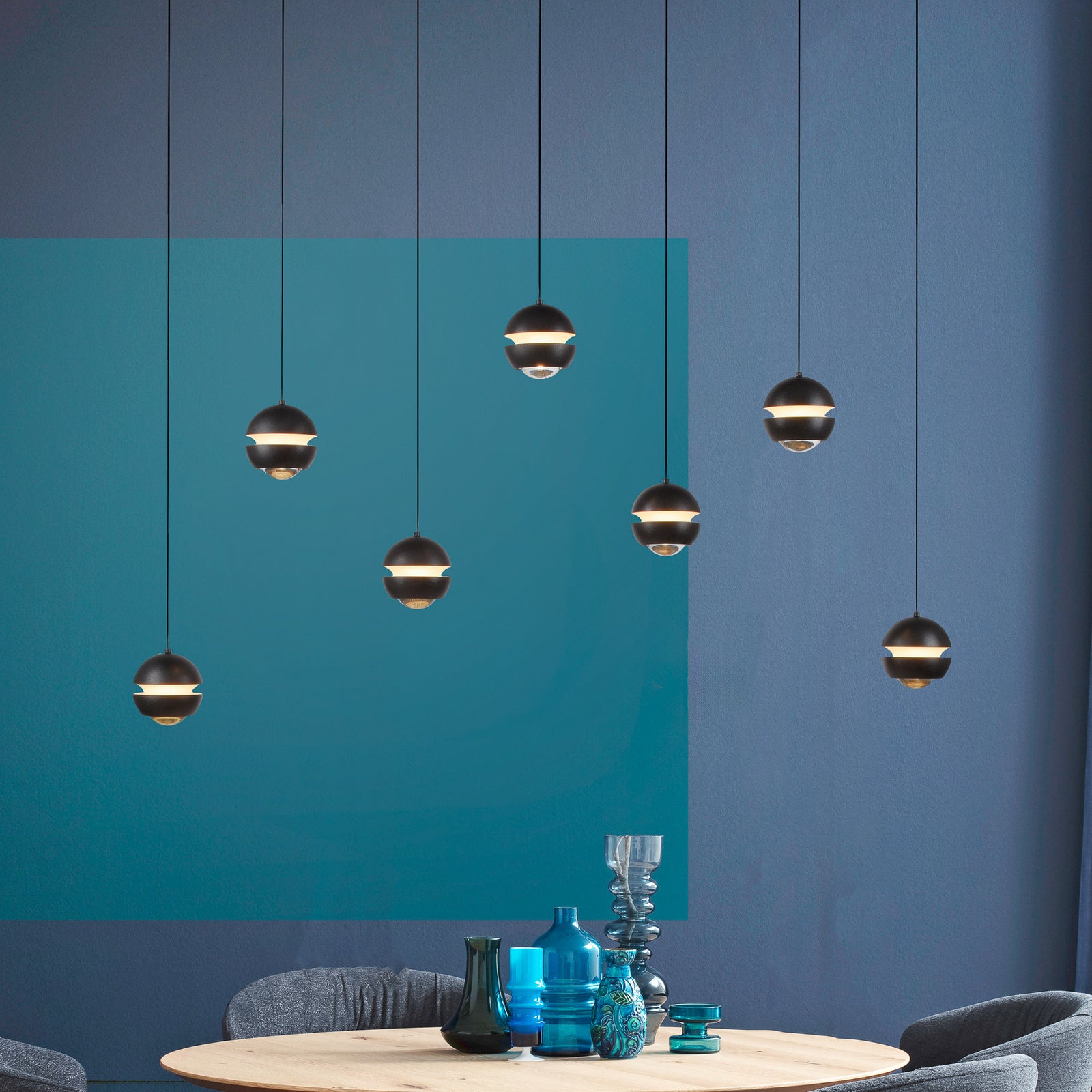LED pendellampe Lini 7-lys dimbar kuleformet 90 cm svart forfra