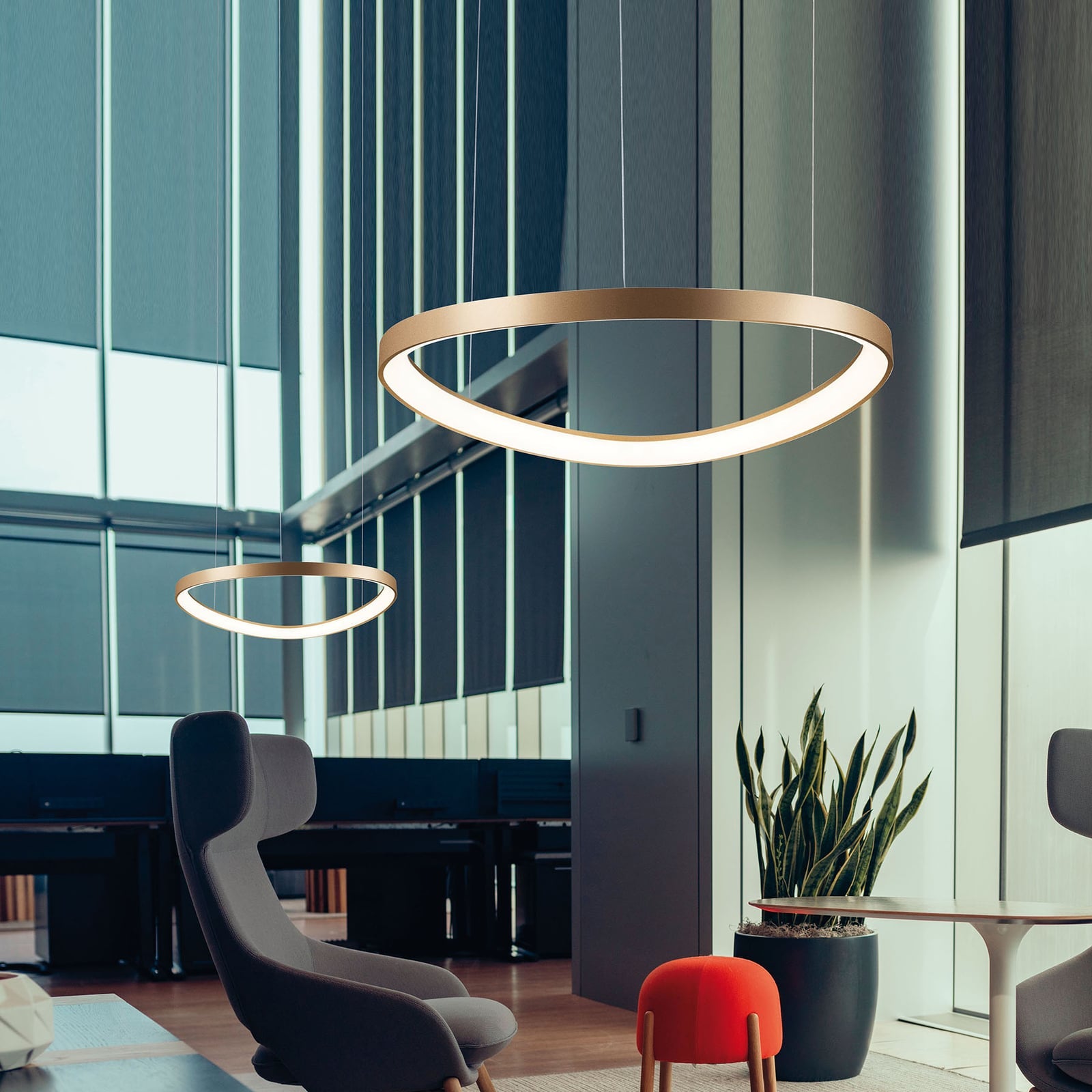LED pendellampe Loop gull aluminium Ø80 cm detalj