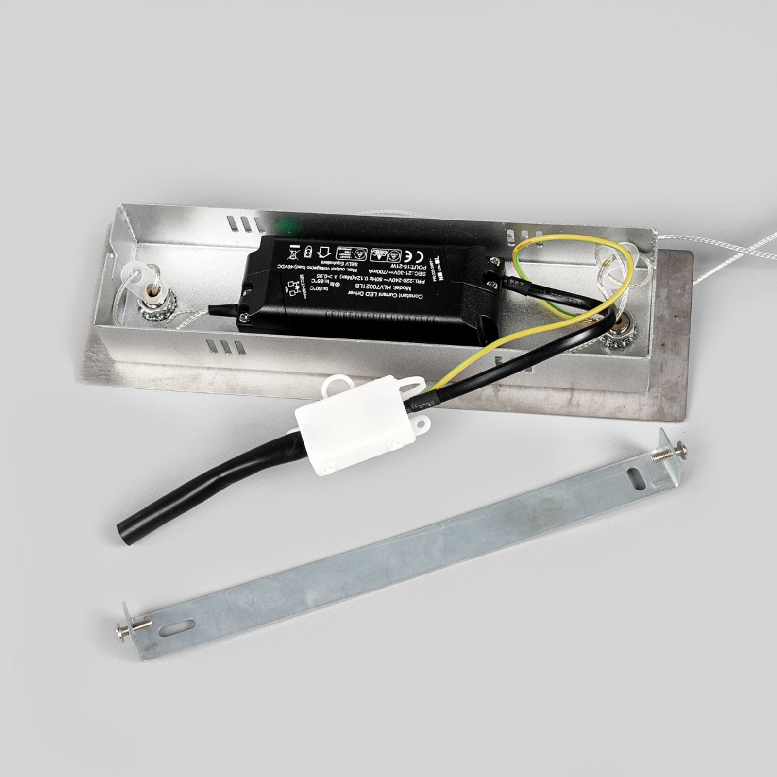 LED pendellampe Lorian aluminium akryl 99 cm krom lysdetalj