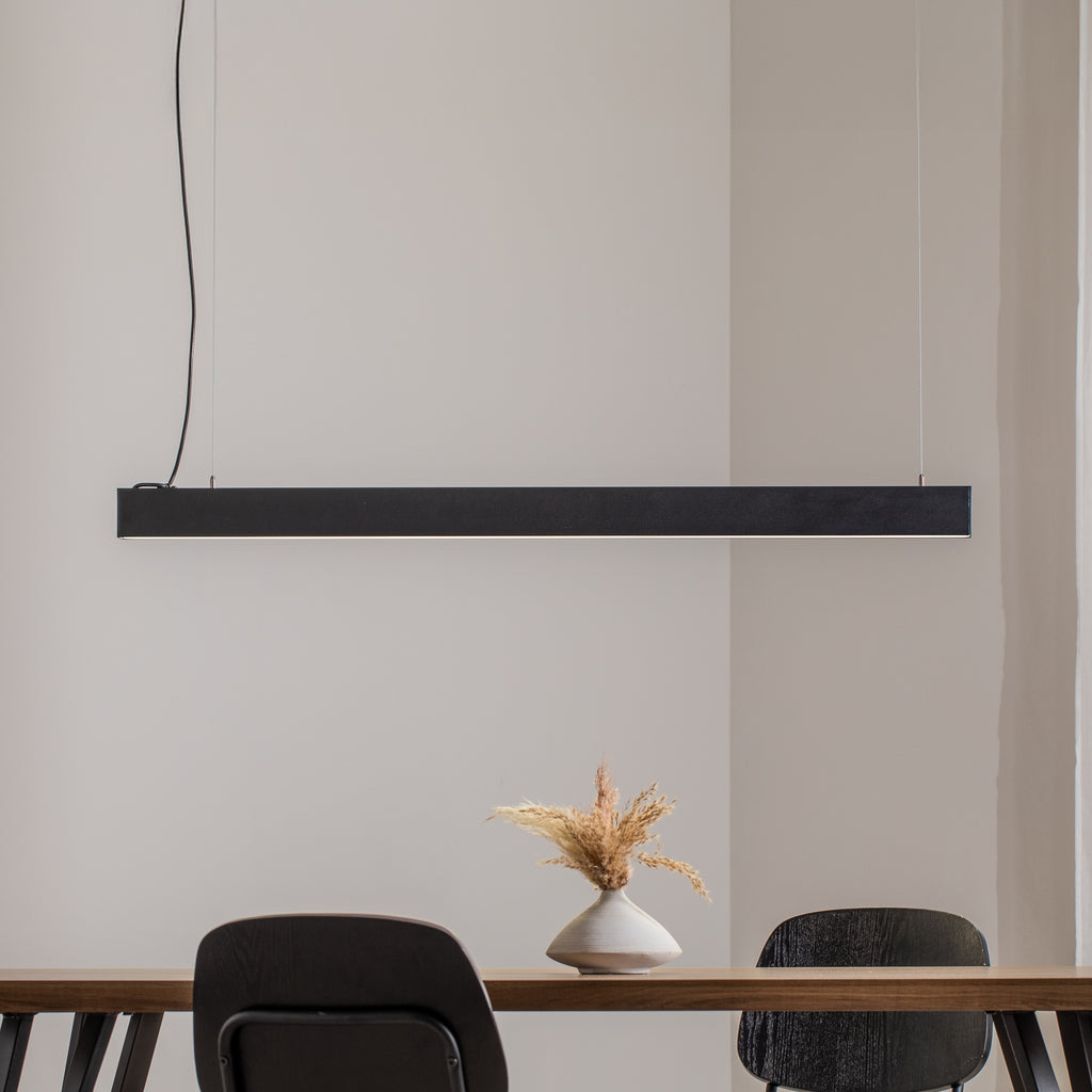 LED pendellampe Luxe svart metall forfra