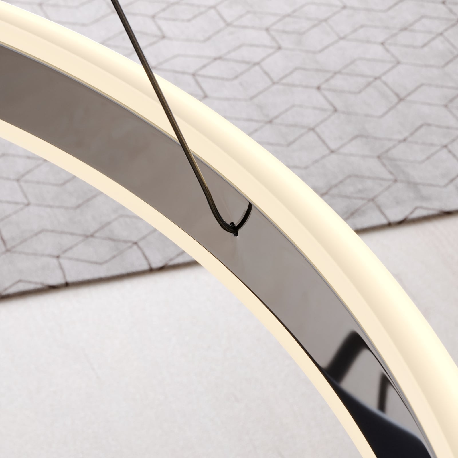 LED pendellampe Lyani ringform krom dimbar Ø80 cm lys i rom