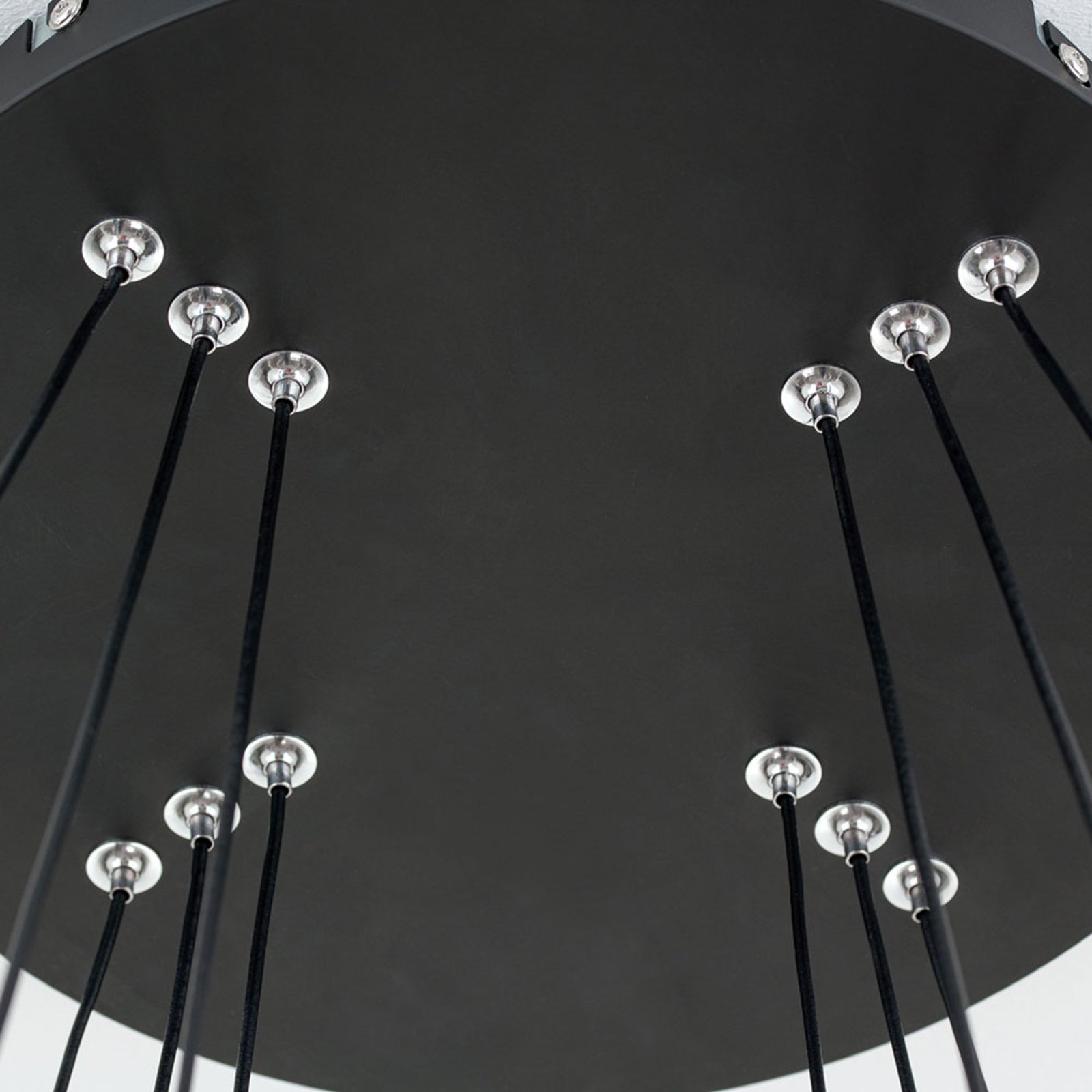 LED pendellampe Mansion dimbar svart/hvit akryl Ø80 cm med justerbare høyder